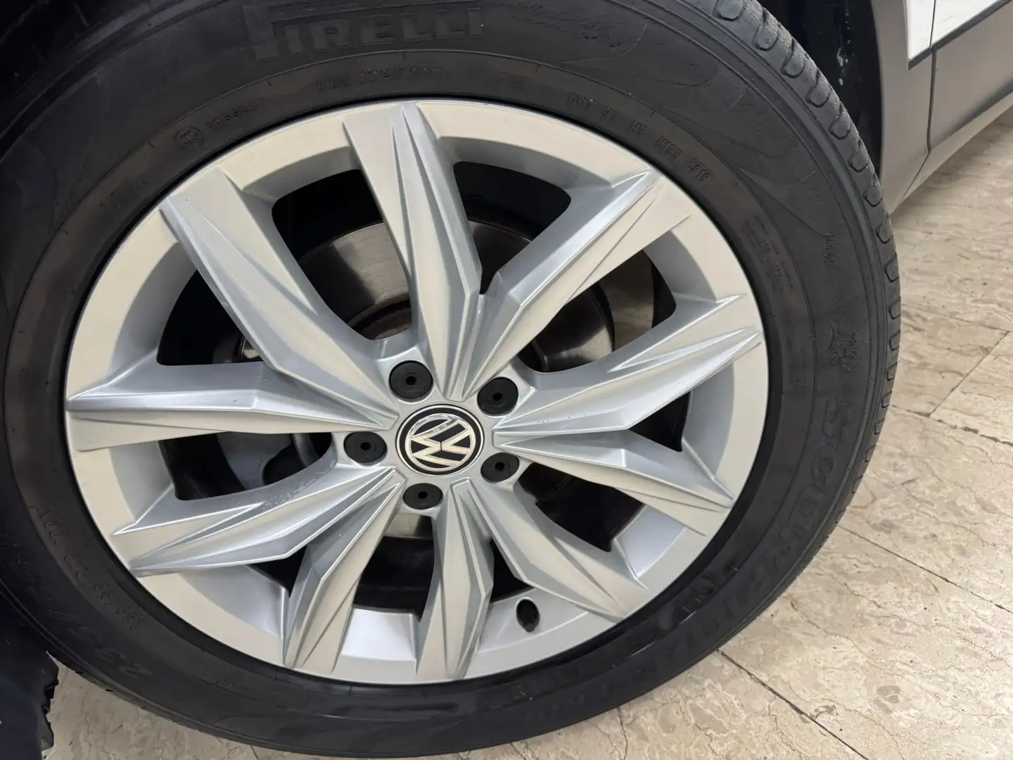 Volkswagen Tiguan Tiguan II 2016 2.0 tdi Advanced 150cv dsg Bianco - 2