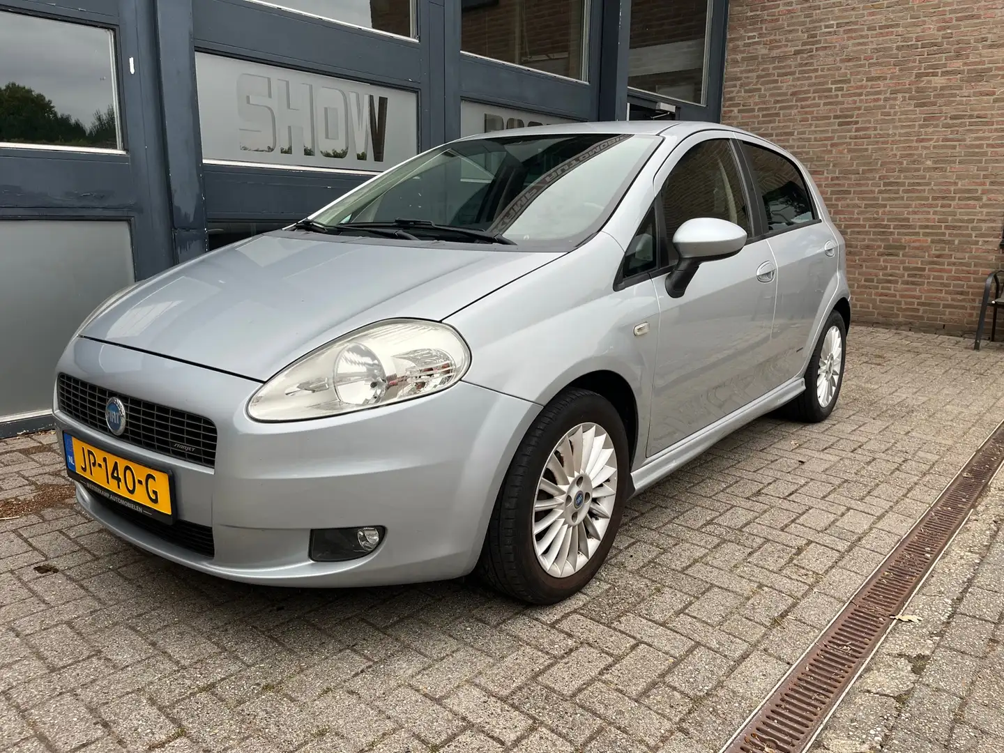 Fiat Grande Punto 1.4-16V Racing Gri - 1