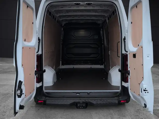 Renault Master view 8