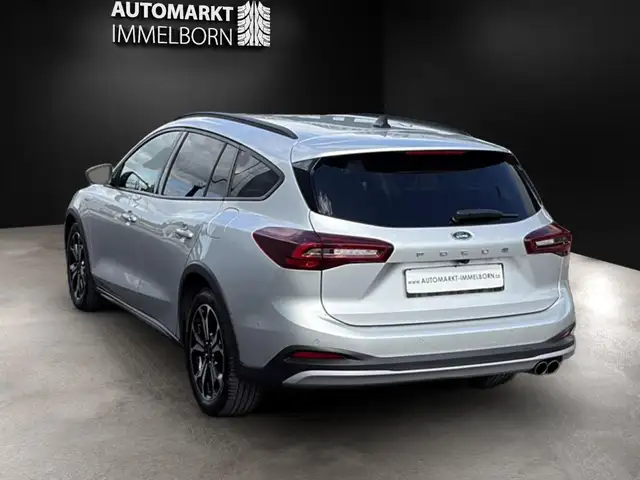 Ford Focus view 5