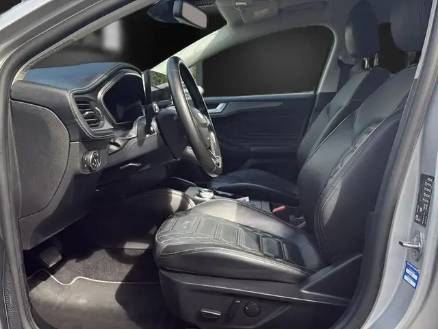 Ford Focus view 15