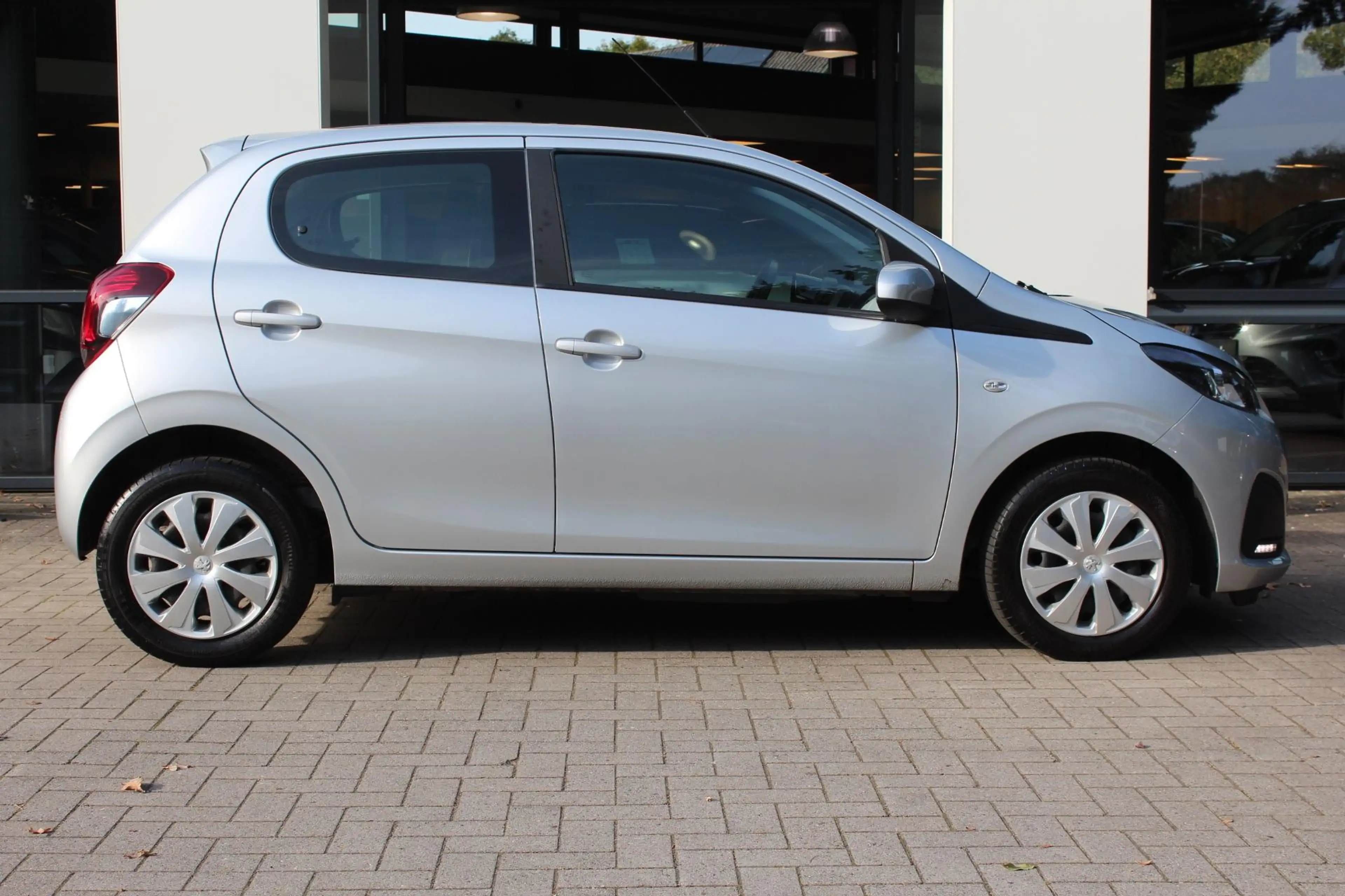 Peugeot 108 1.0 e-VTi Active Camera, AppleCarplay/Android auto — photo 10