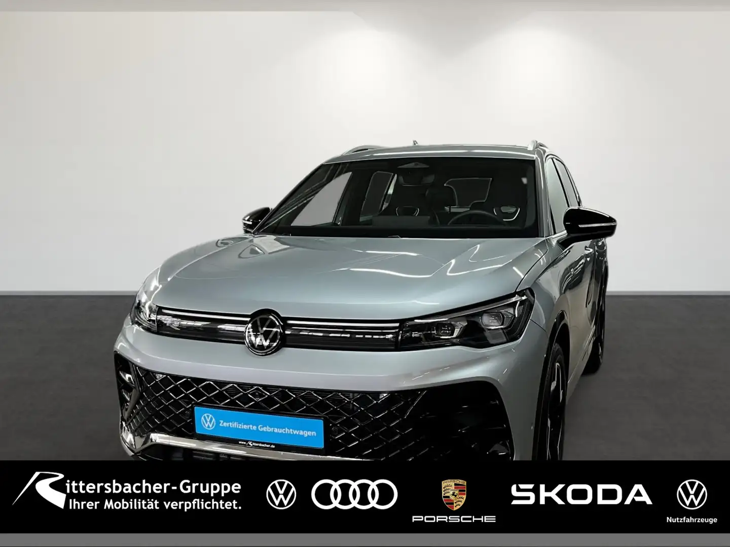 Volkswagen Tiguan 2.0 TDI RLine DSG AHK IQLight Navi Silber - 1