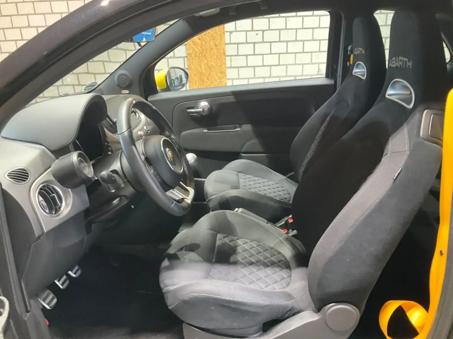 Abarth 595 1.4 Turbo Černá - 2