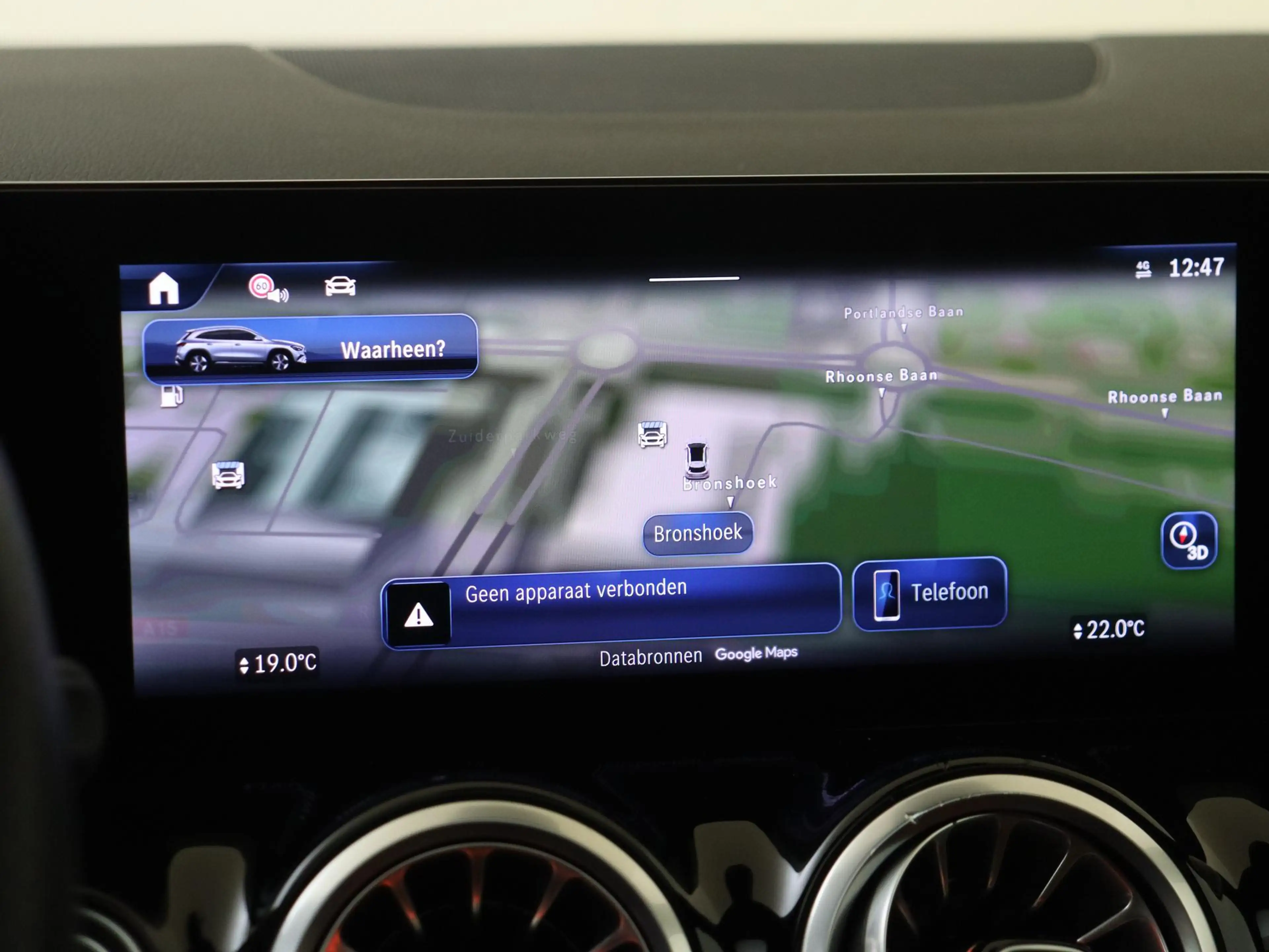 Mercedes-Benz GLA 180 AMG Line Premium Plus /Panoramadak /Burmester /Mem — photo 14