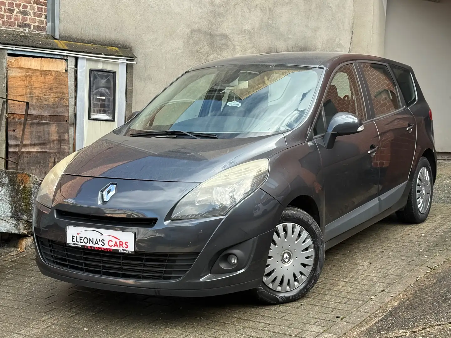 Renault Grand Scenic Grand Scénic 1.5 dCi 7 places Grijs - 1