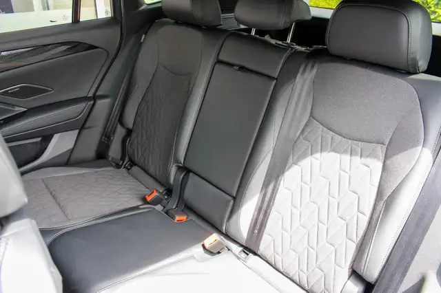 Volkswagen Tiguan view 15