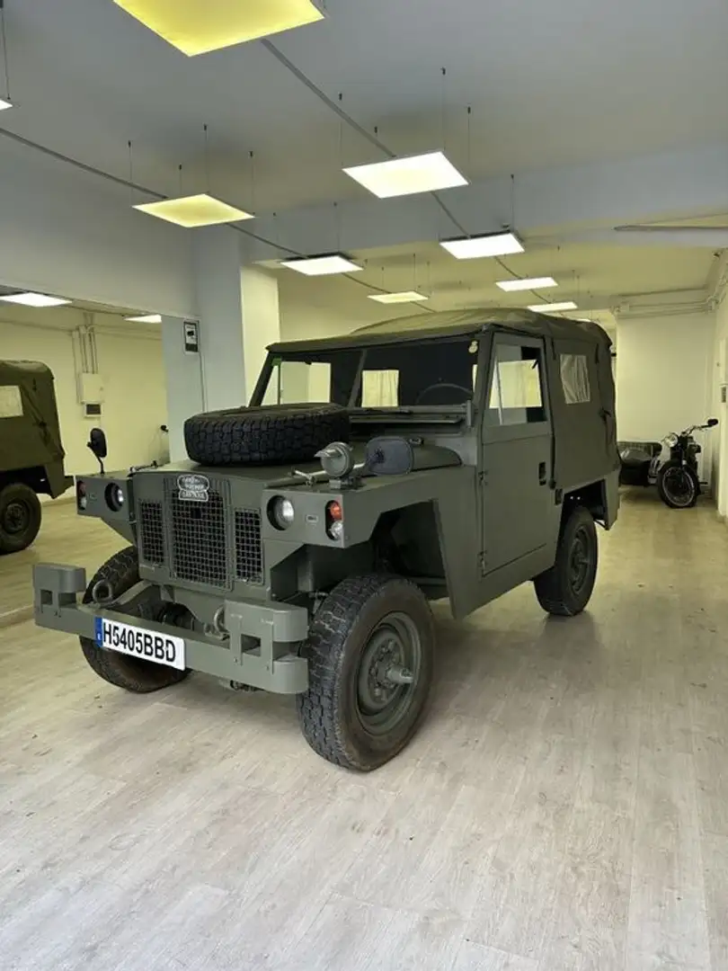 Land Rover 88 Vert - 2