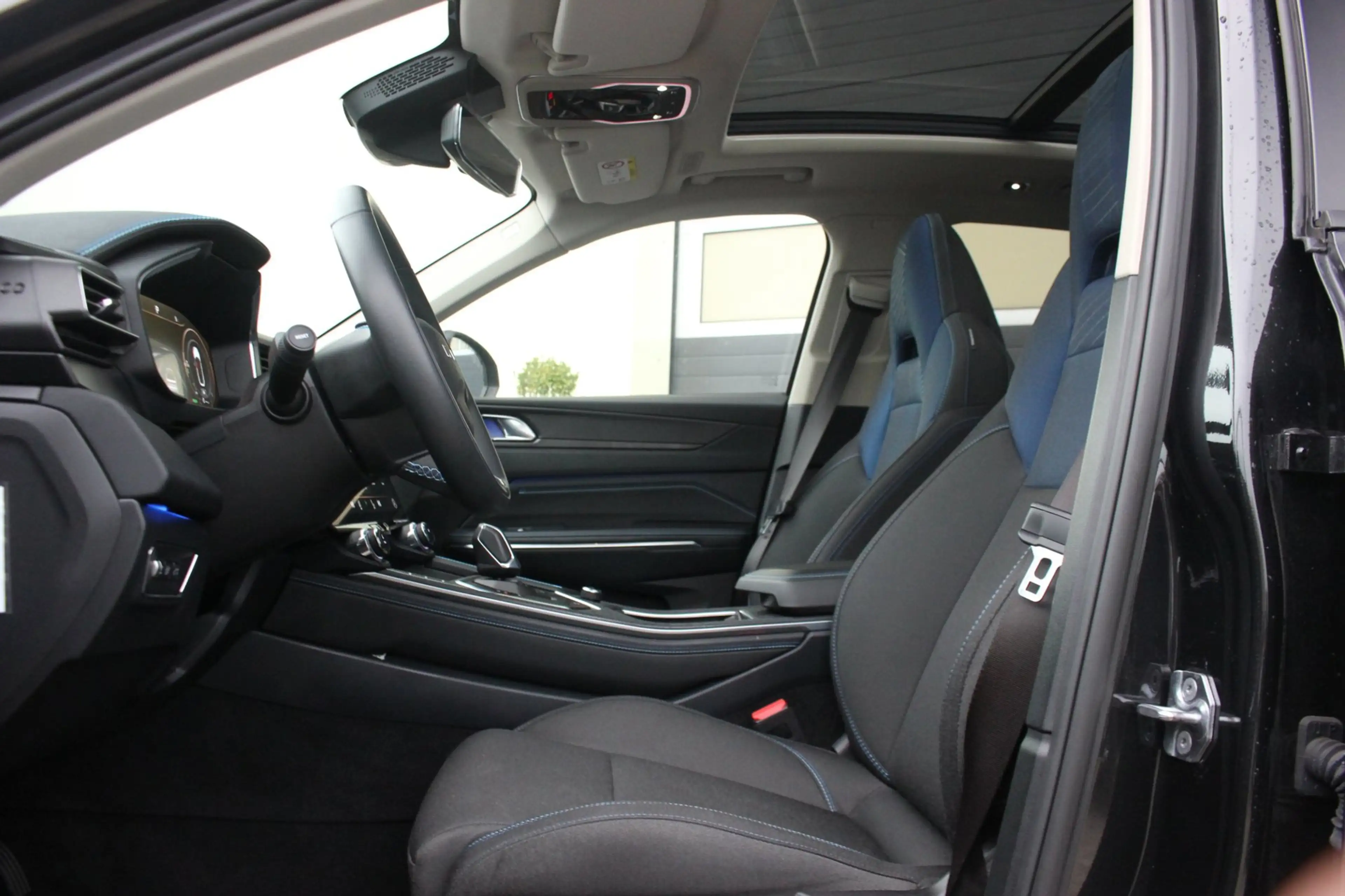 Lynk & Co 01 1.5 PHEV Plug-in hybrid | NAP | Black-Edition | Pa — photo 19