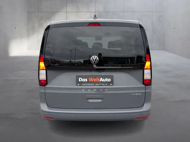 Volkswagen Caddy Maxi view 4