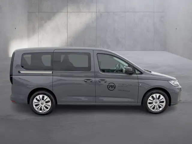 Volkswagen Caddy Maxi view 6