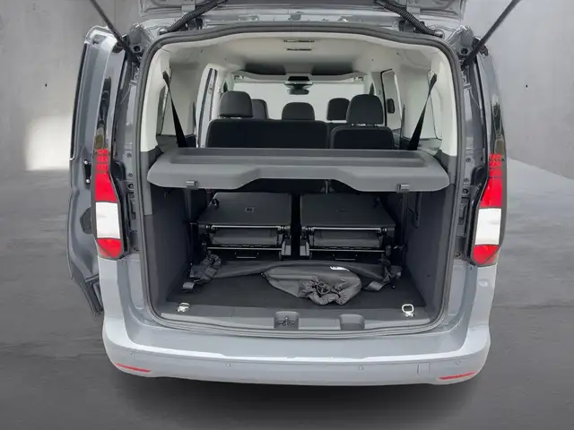 Volkswagen Caddy Maxi view 12