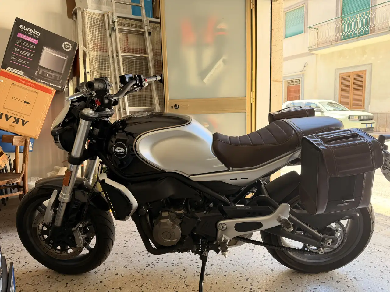 QJ Motor SRV 550