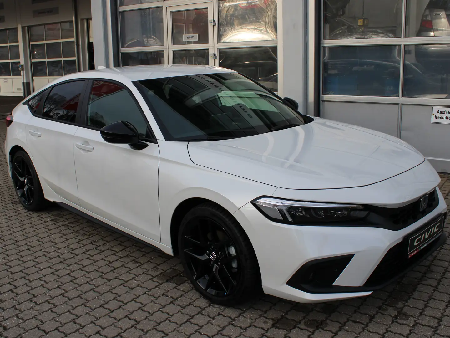 Honda Civic 2,0 e:HEV Sport White - 1