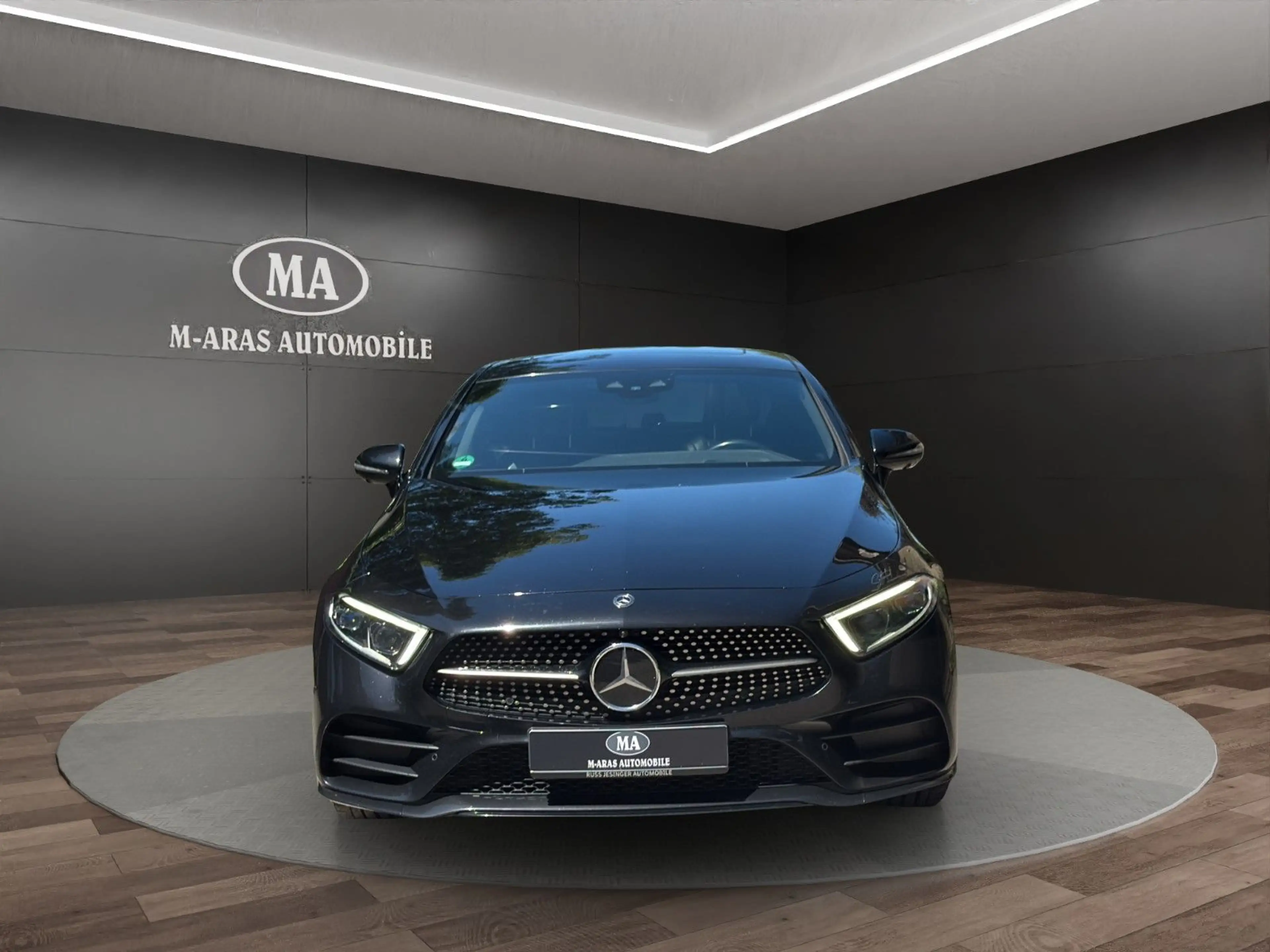 Mercedes-Benz CLS 350 d 4Matic Edition1 AMG Glasdach Head-up — photo 2