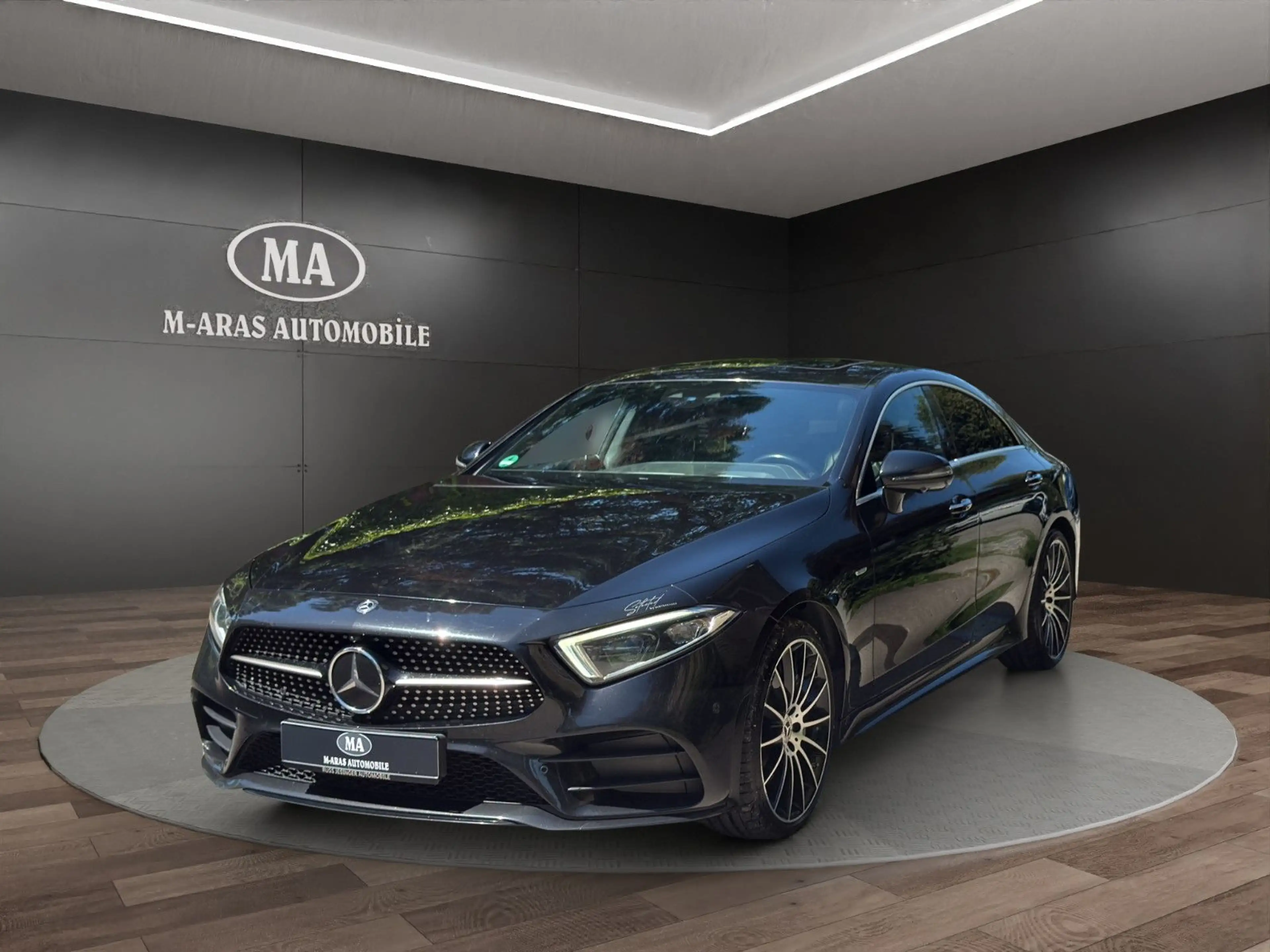 Mercedes-Benz CLS 350 d 4Matic Edition1 AMG Glasdach Head-up