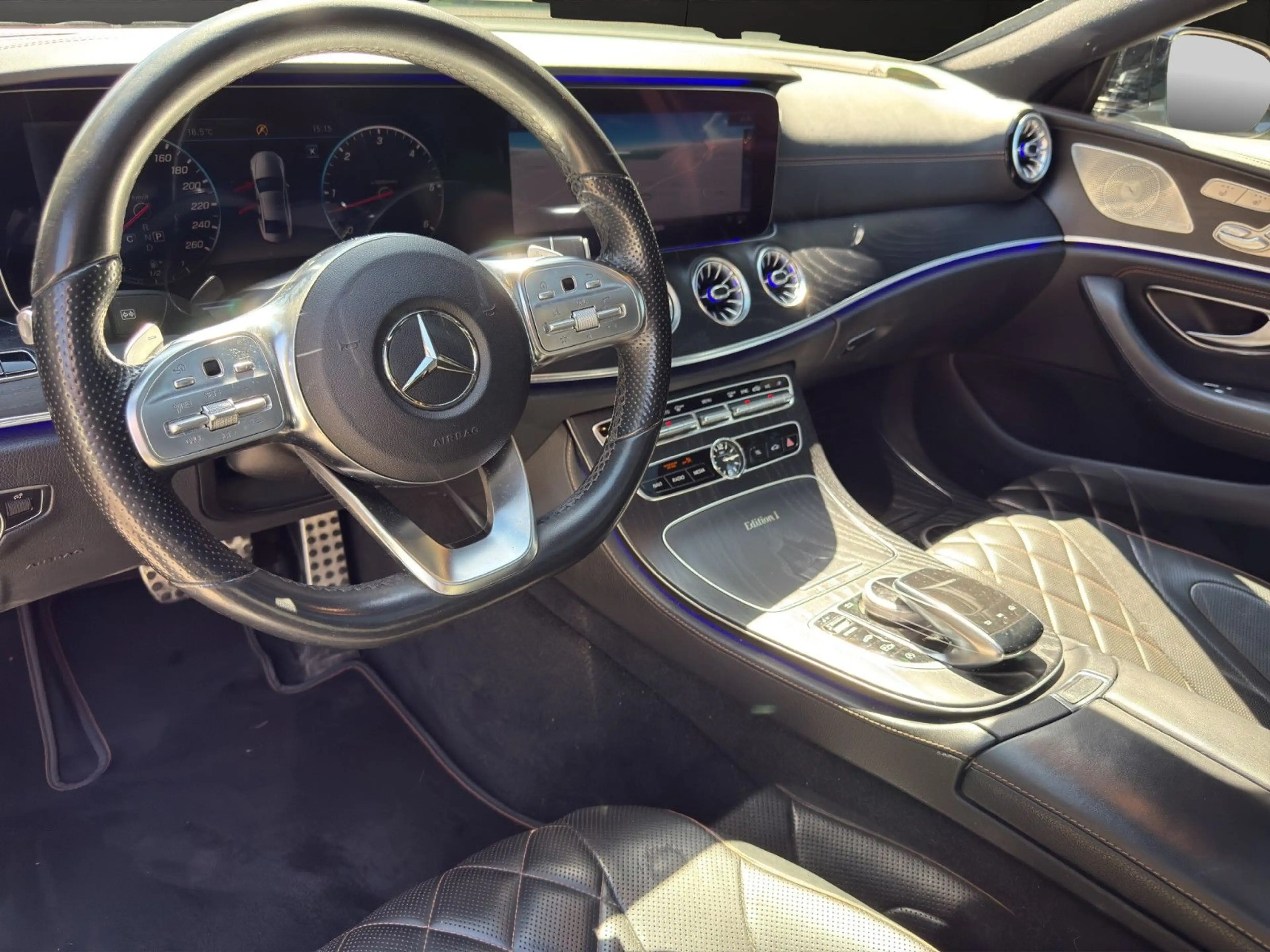 Mercedes-Benz CLS 350 d 4Matic Edition1 AMG Glasdach Head-up — photo 14