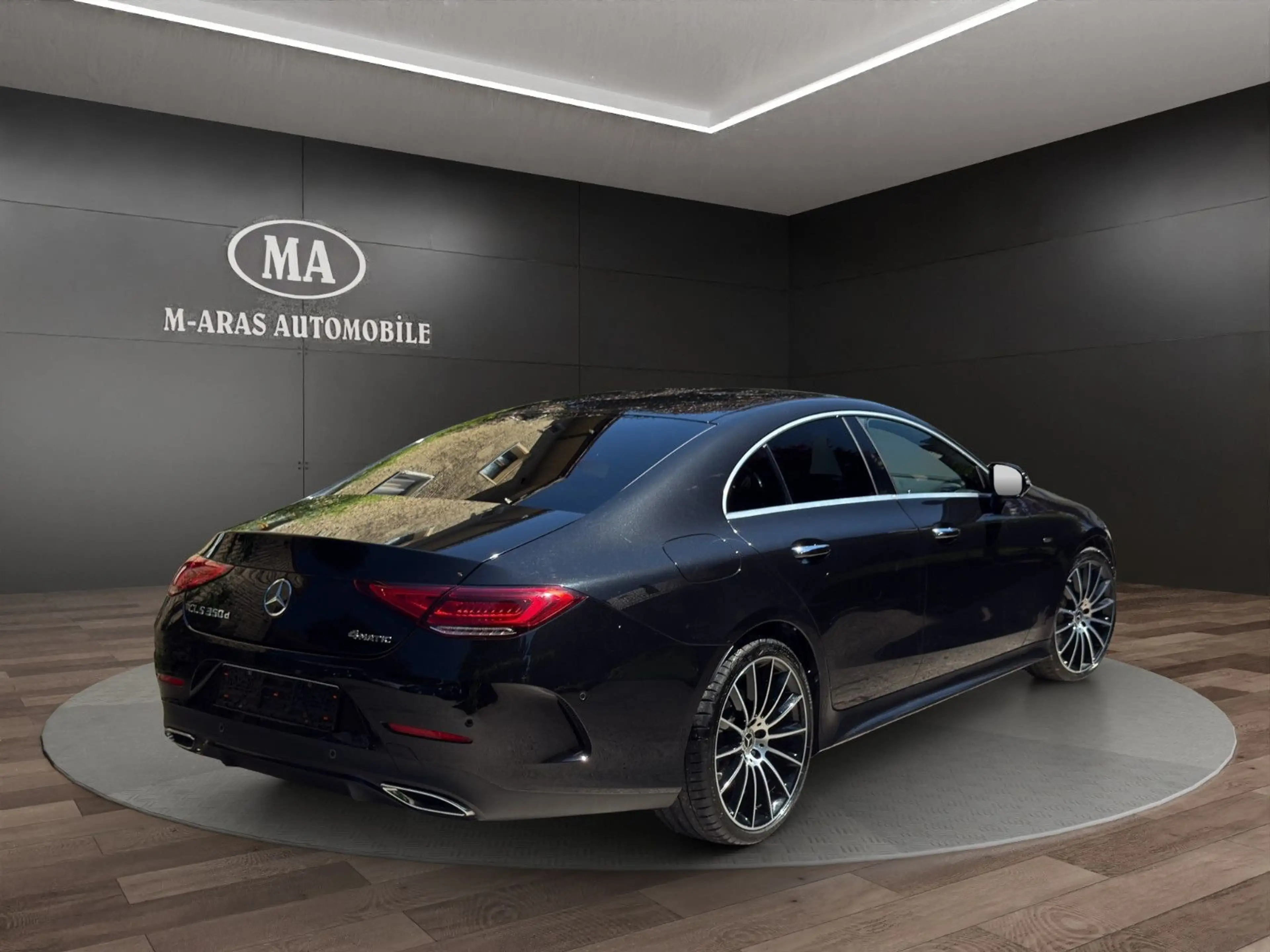 Mercedes-Benz CLS 350 d 4Matic Edition1 AMG Glasdach Head-up — photo 6