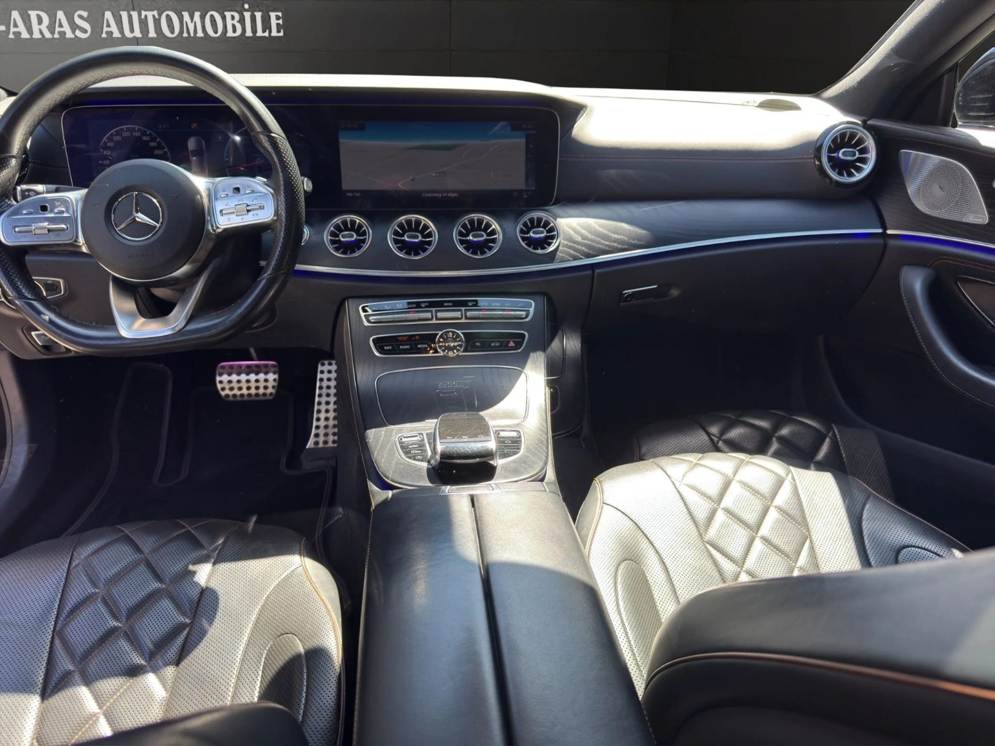Mercedes-Benz CLS 350 d 4Matic Edition1 AMG Glasdach Head-up — photo 15