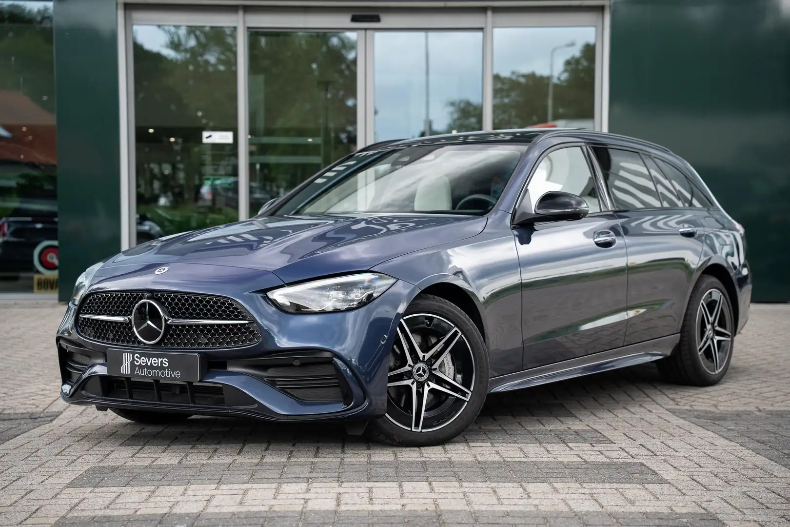 Mercedes-Benz C 300 e AMG Line | Burmester 3D Surround Sound systeem | Blauw - 2