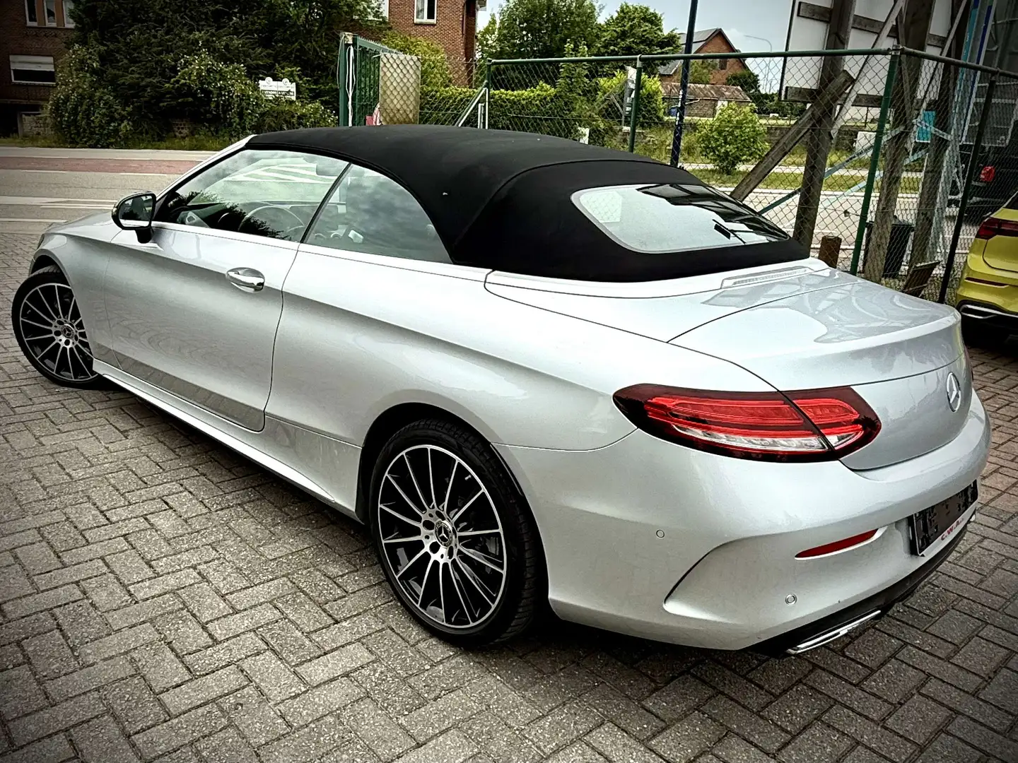 Mercedes-Benz C 220 Cabriolet d Auto. Pack AMG Airscarf Full options Gris - 2