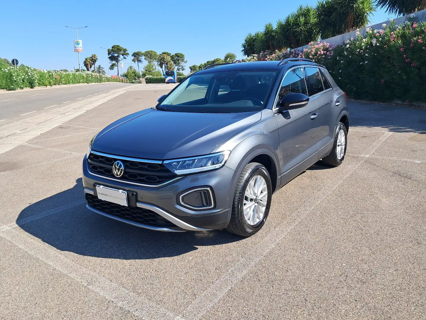 Volkswagen T-Roc 2.0 TDI SCR Life Grigio - 2