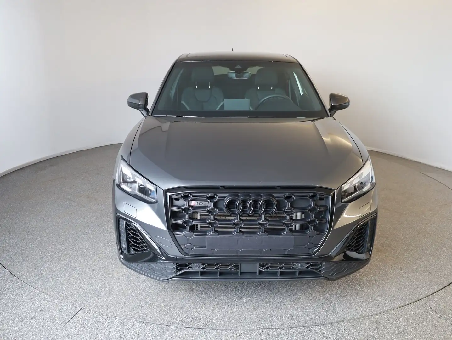 Audi SQ2 TFSI Grau - 2