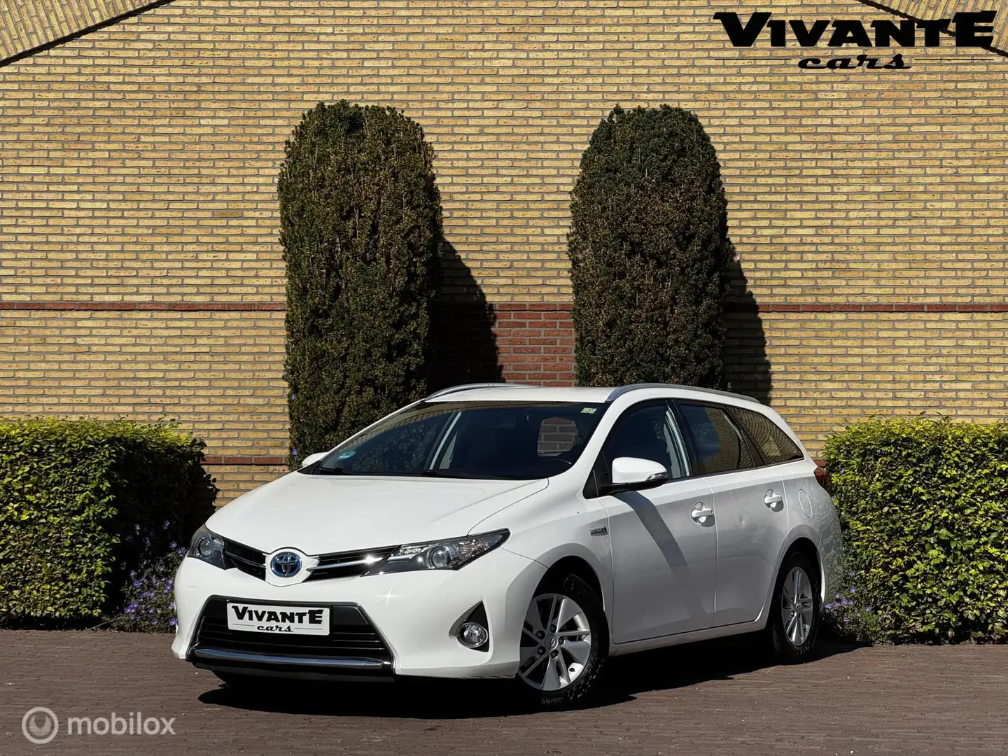 Toyota Auris Touring Sports 1.8 Hybrid Aspiration Camera*Cruise Blanc - 1