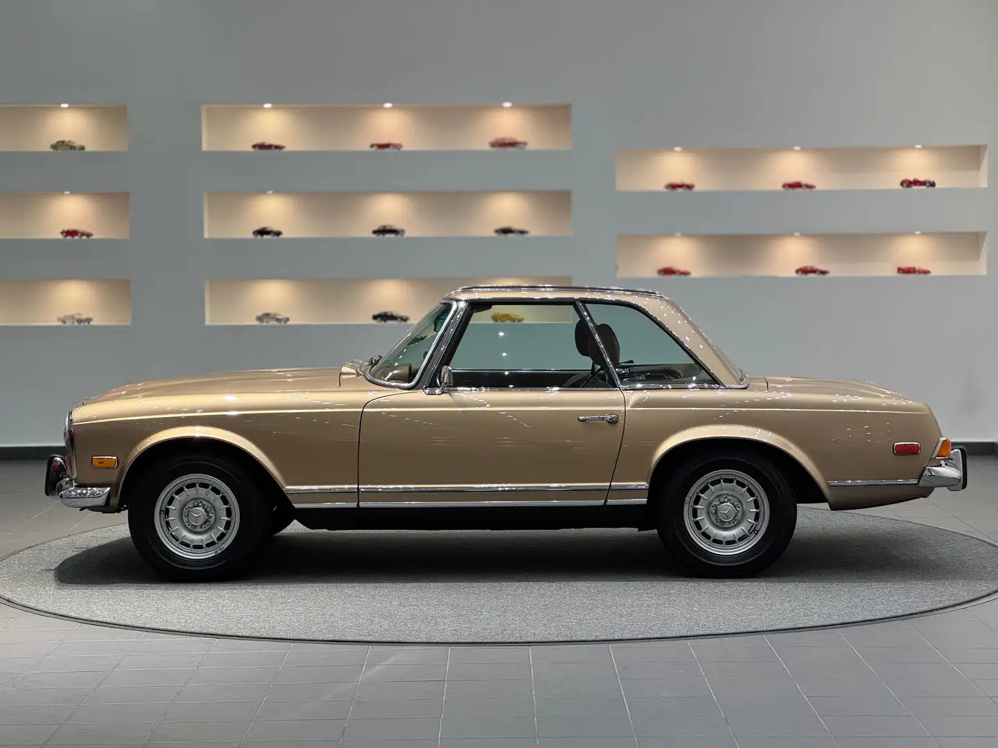 Mercedes-Benz 280 SL Pagode Cabrio*Hardtop*Aut.*Ungeschweißt* Gold - 2