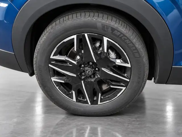 Peugeot 5008 view 4