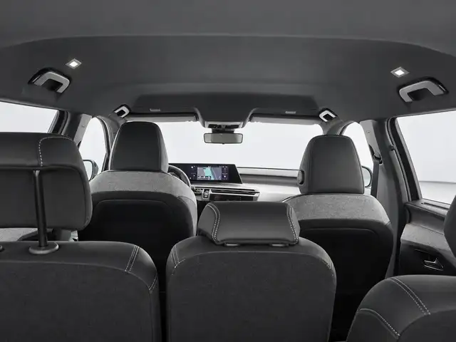 Peugeot 5008 view 9