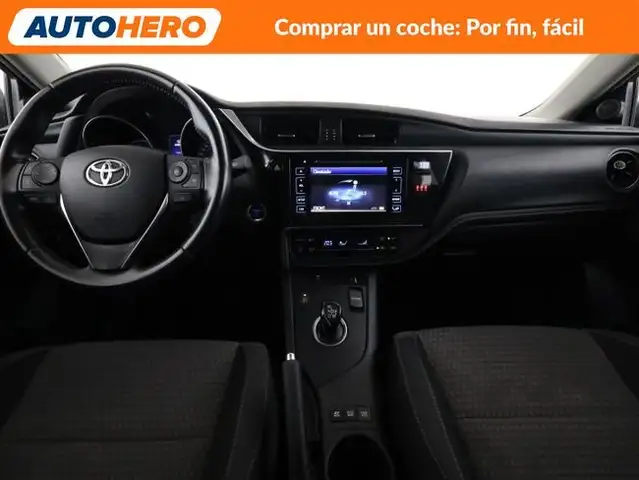 Toyota Auris view 13