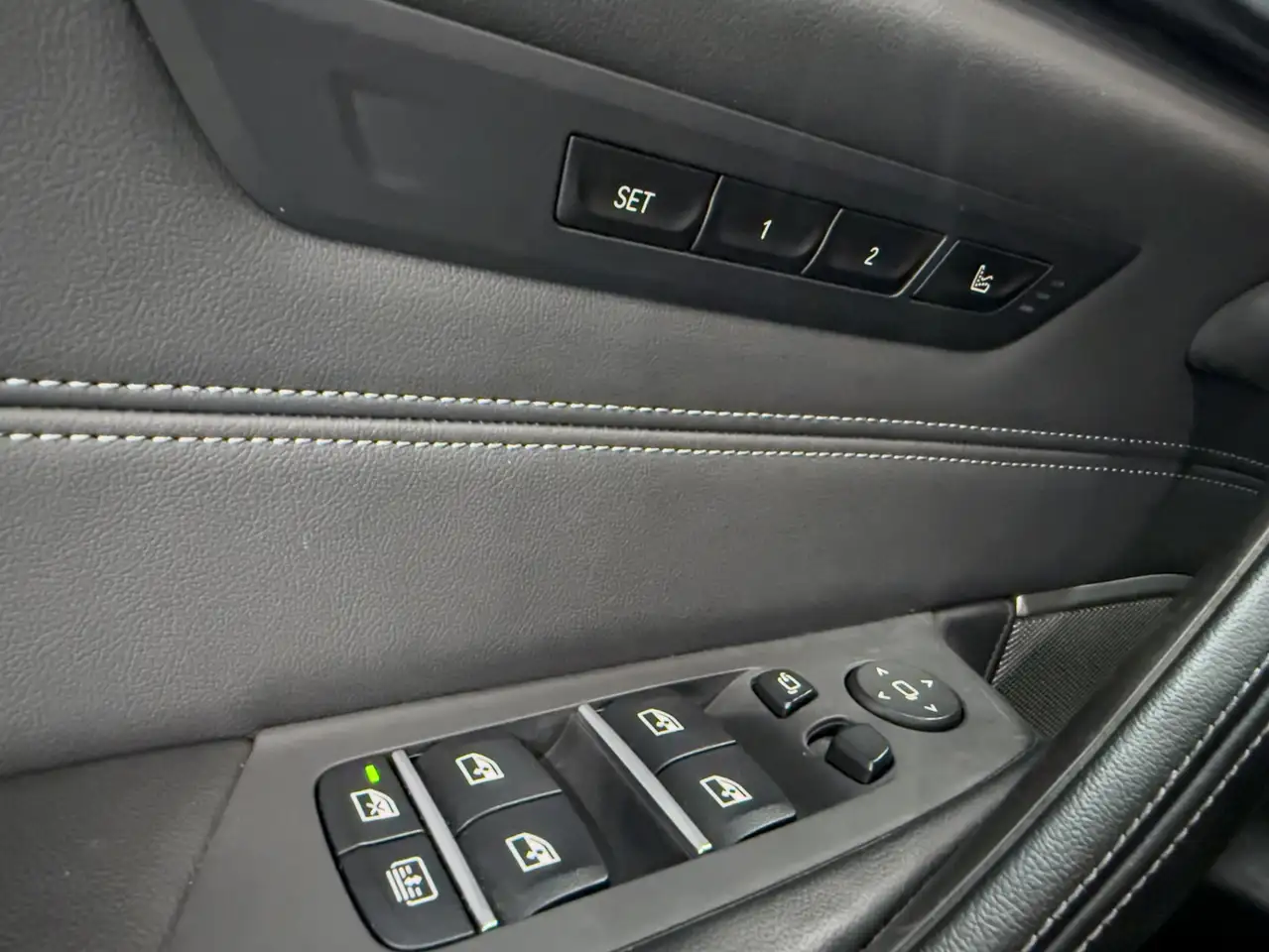 BMW M5 photo BMW M5