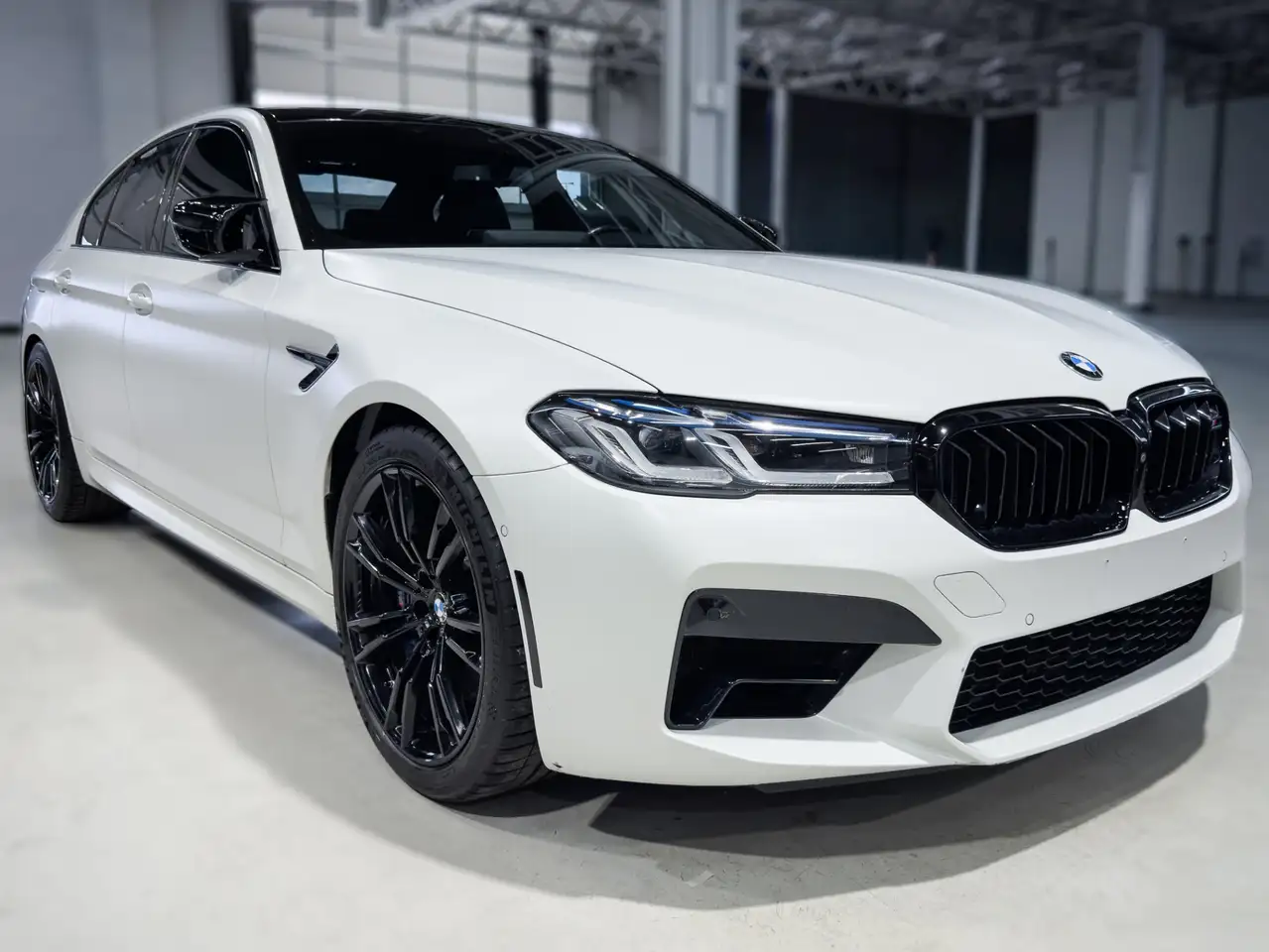 BMW M5 photo BMW M5