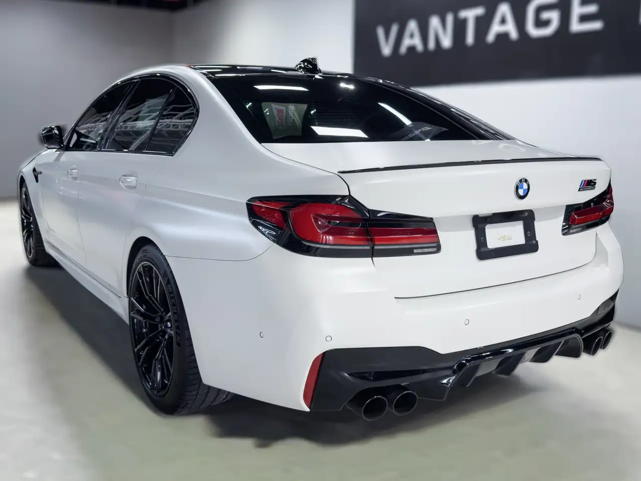 BMW M5 photo BMW M5