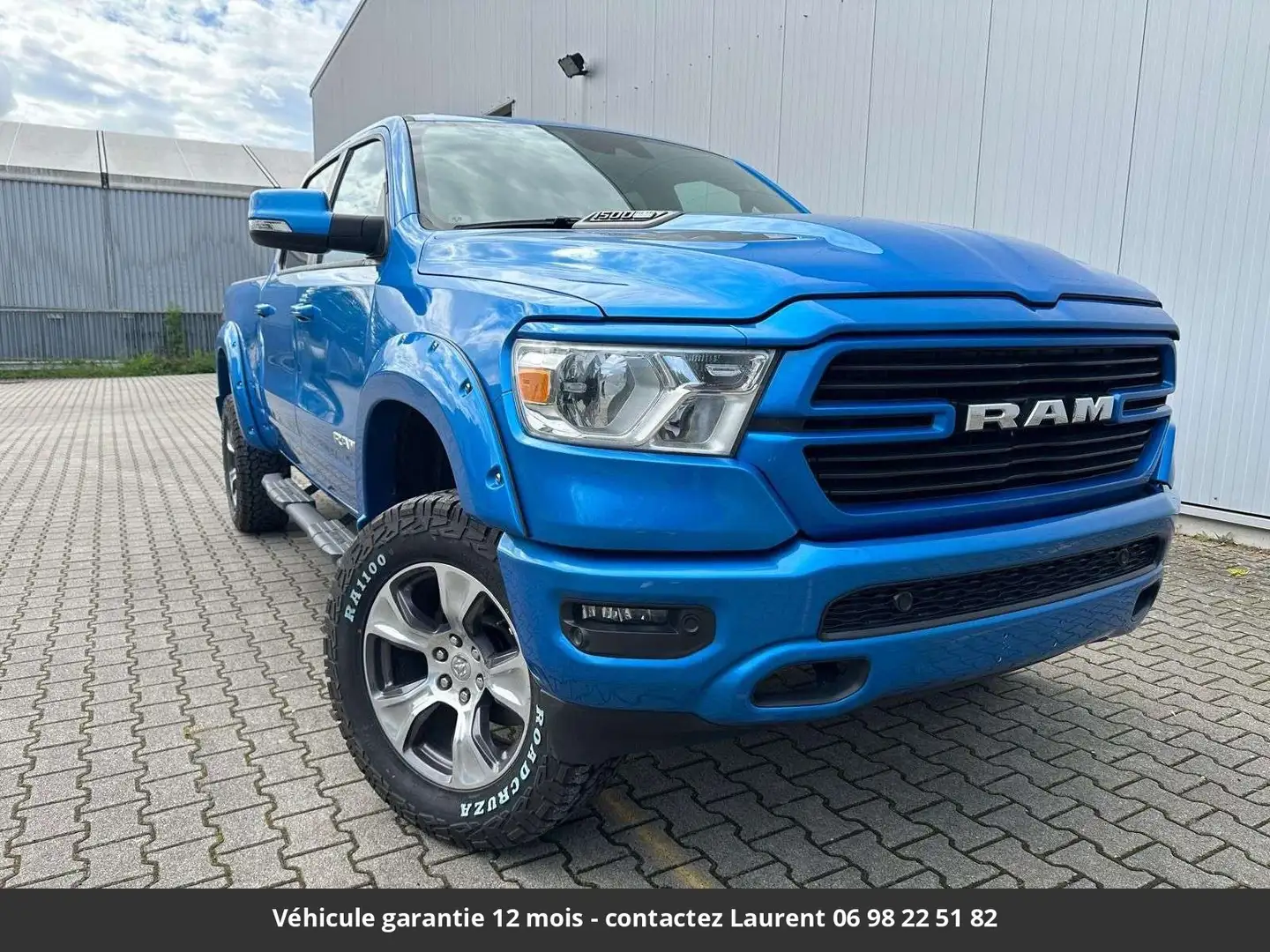 Dodge RAM Sport Night Talgate 5.7L 4x4 Tout compris hors hom Bleu - 1