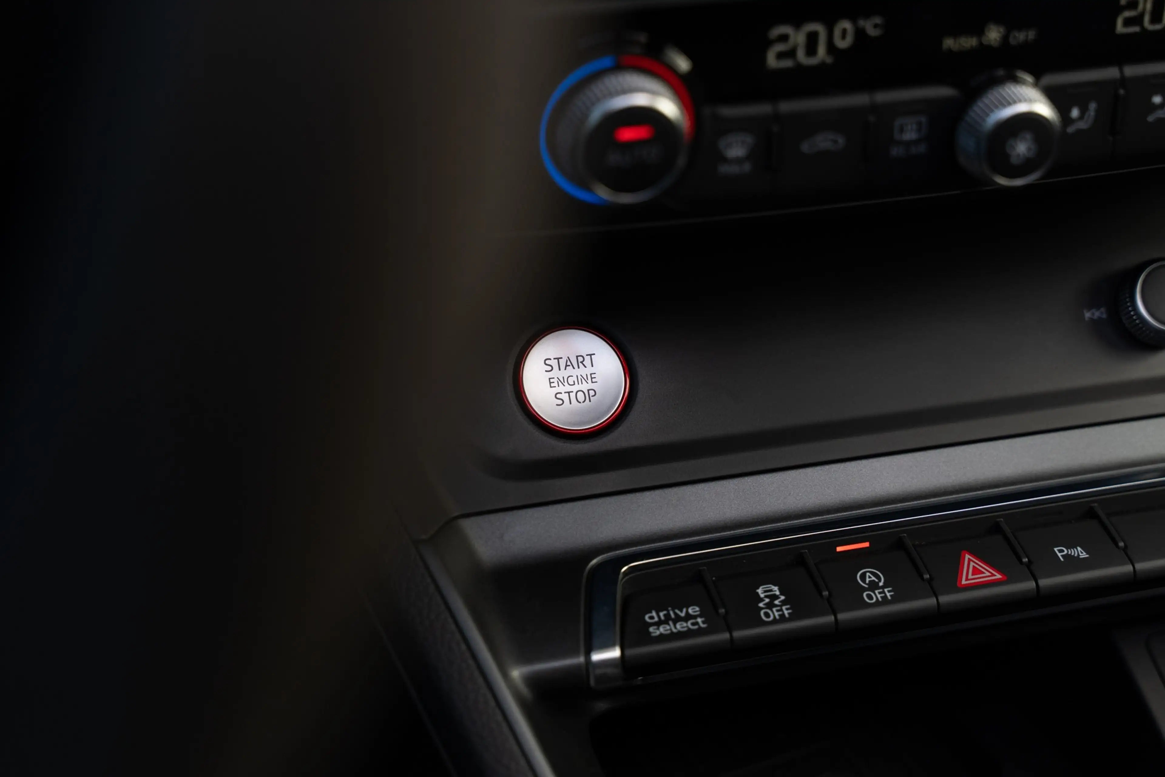 Audi RS Q3 RS Q3 2.5 TFSI QUATTRO/PANO/KERAMISCH/B&O — photo 21