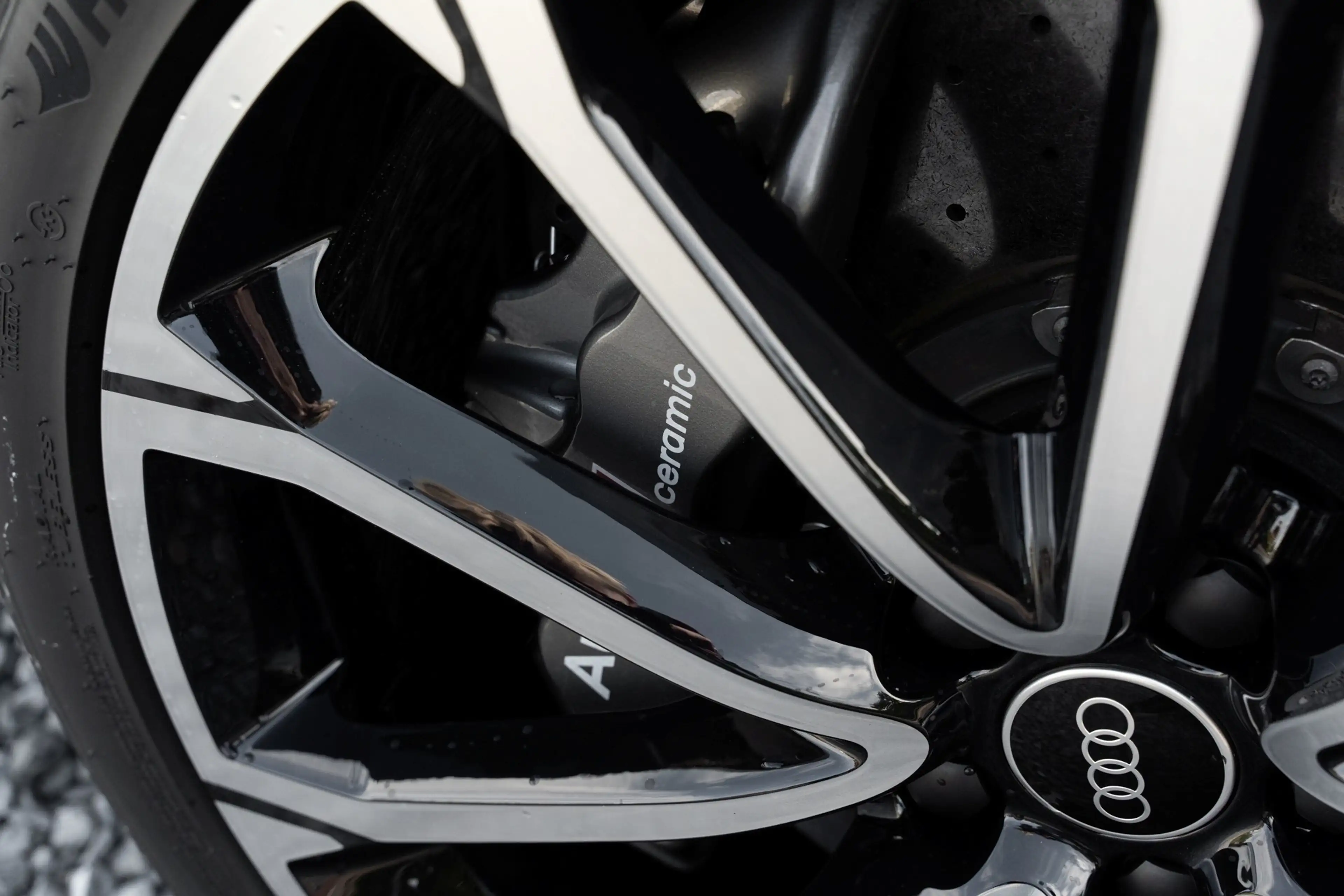 Audi RS Q3 RS Q3 2.5 TFSI QUATTRO/PANO/KERAMISCH/B&O — photo 9