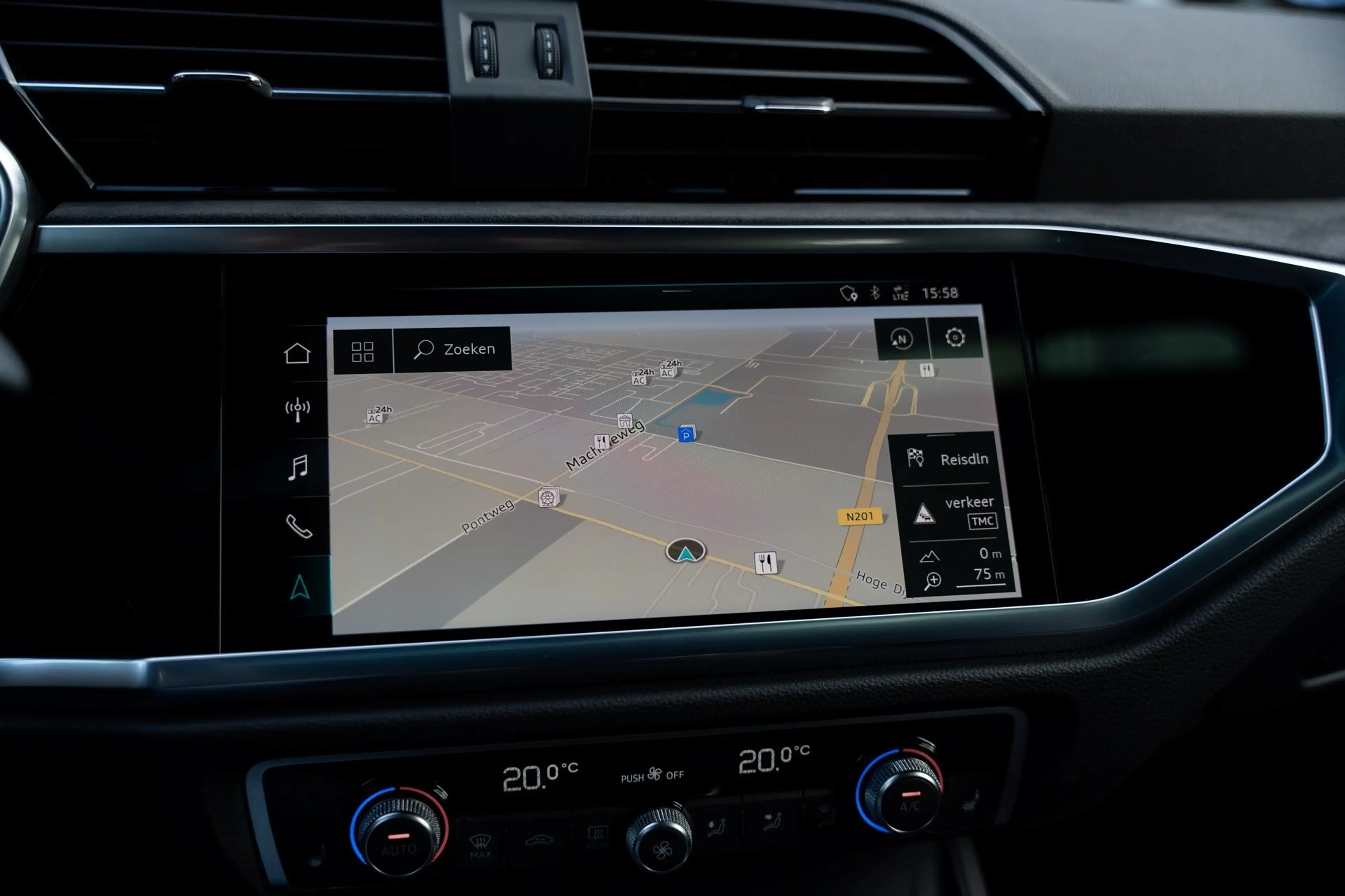 Audi RS Q3 RS Q3 2.5 TFSI QUATTRO/PANO/KERAMISCH/B&O — photo 39