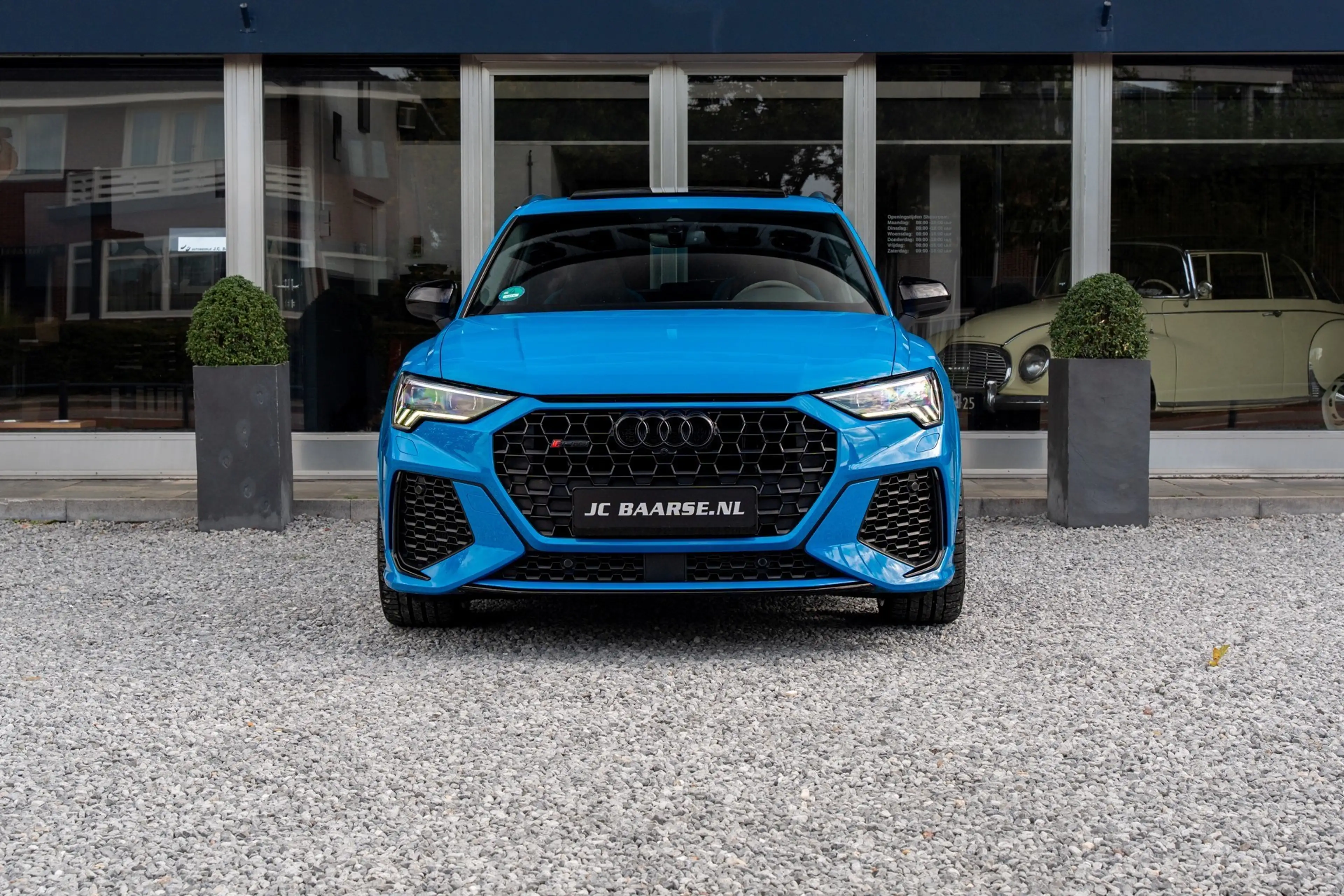 Audi RS Q3 RS Q3 2.5 TFSI QUATTRO/PANO/KERAMISCH/B&O — photo 2