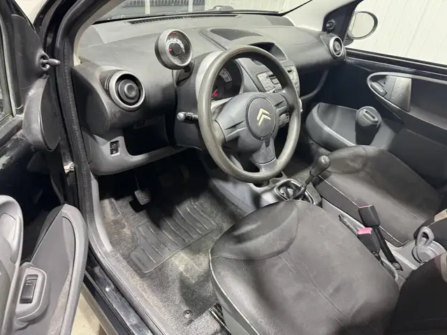 Citroen C1 view 11