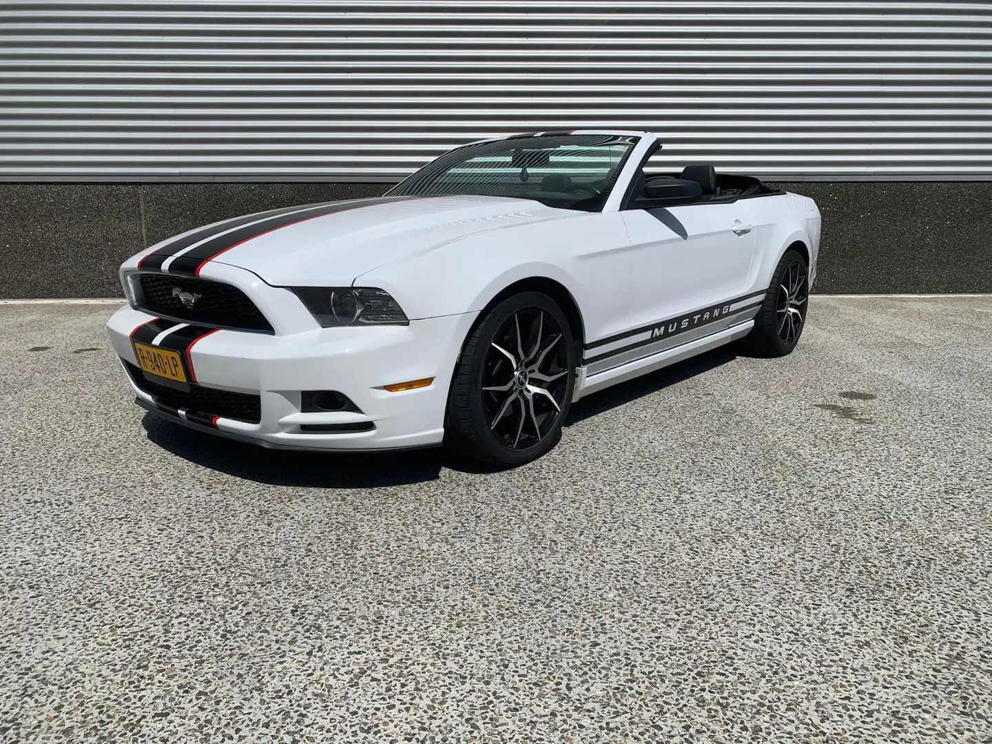 Ford Mustang 3.7 V6 Cabriolet Automaat Big screen Wit - 2