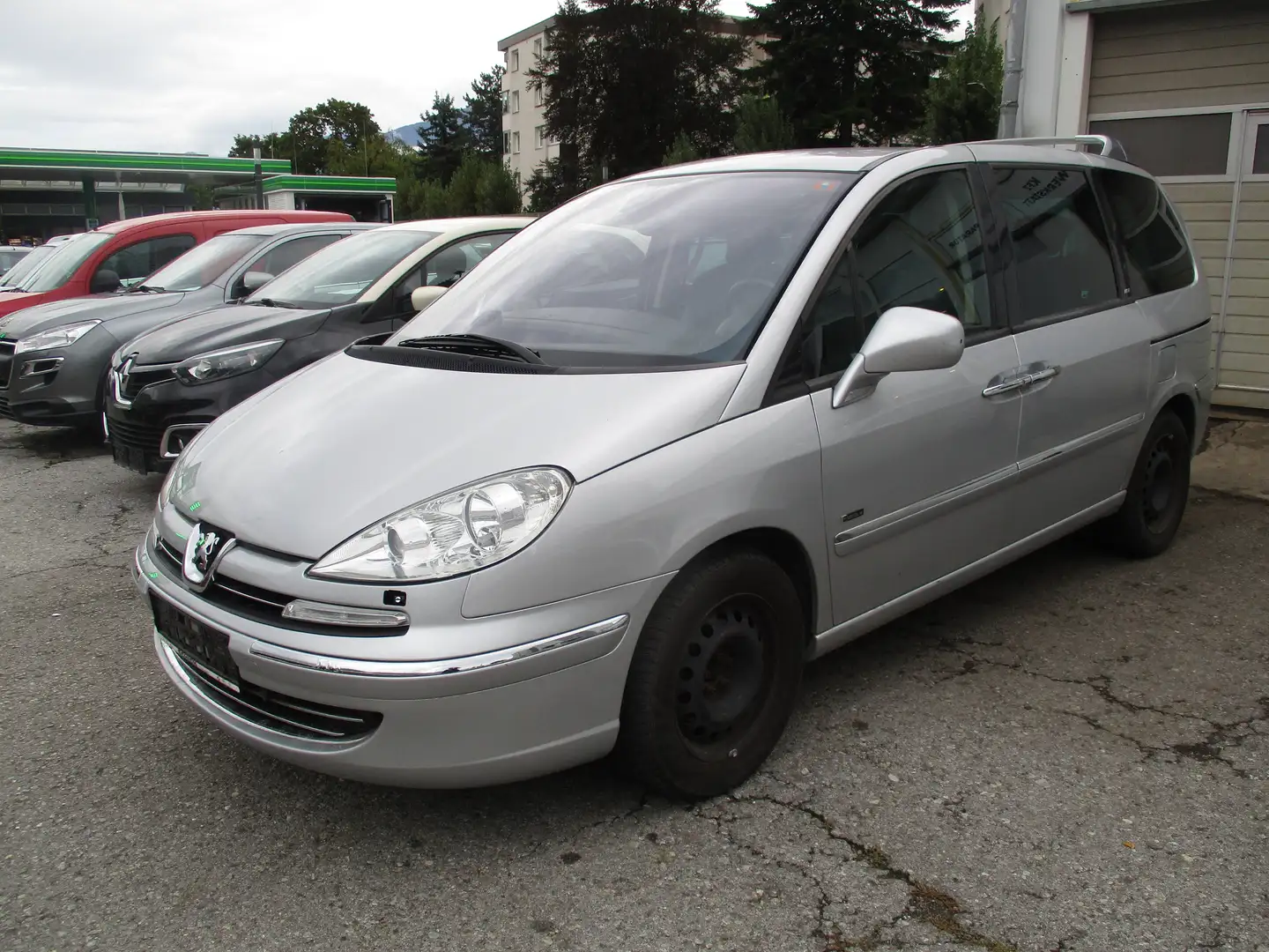 Peugeot 807 Family Grau - 2