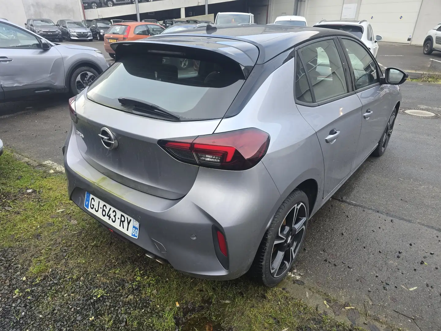 Opel Corsa 1.2 Gris - 1