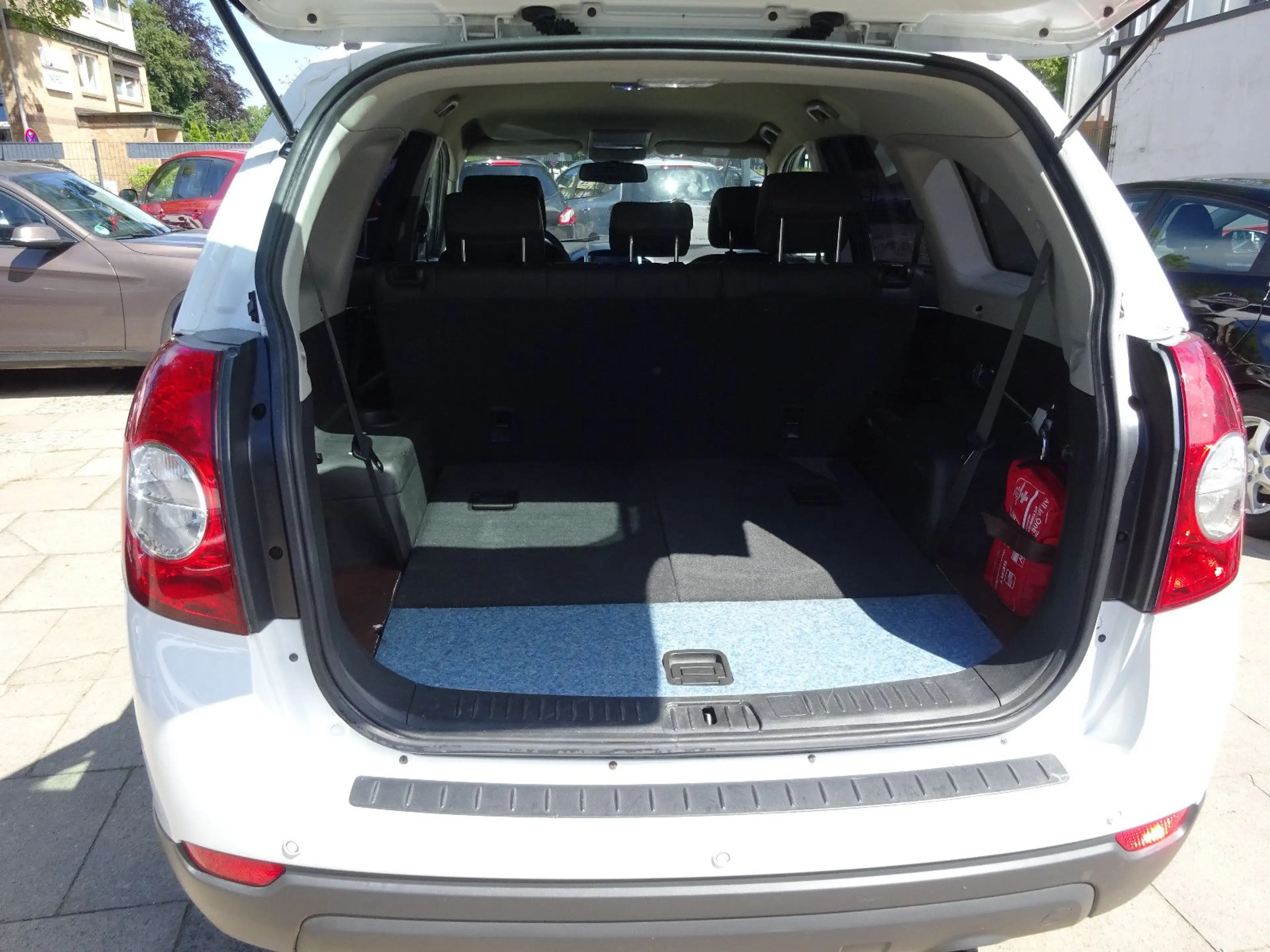 Chevrolet Captiva 2.2 D LT 2WD/Navi/1-Hand/RWK/7-Sitze — photo 14