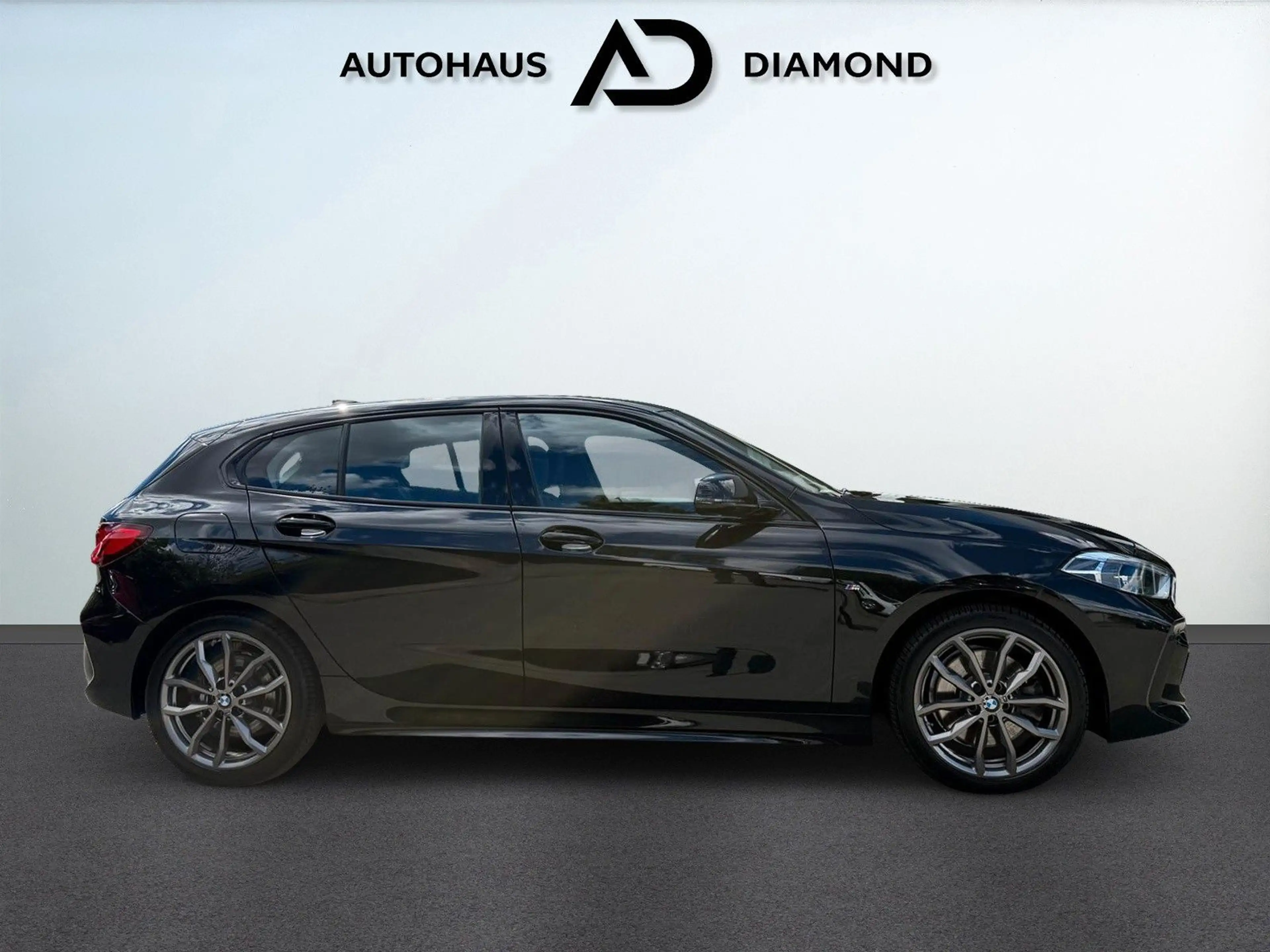 BMW 120 i Limousine M SPORT PAKET * PANO * HEAD-UP * — photo 5