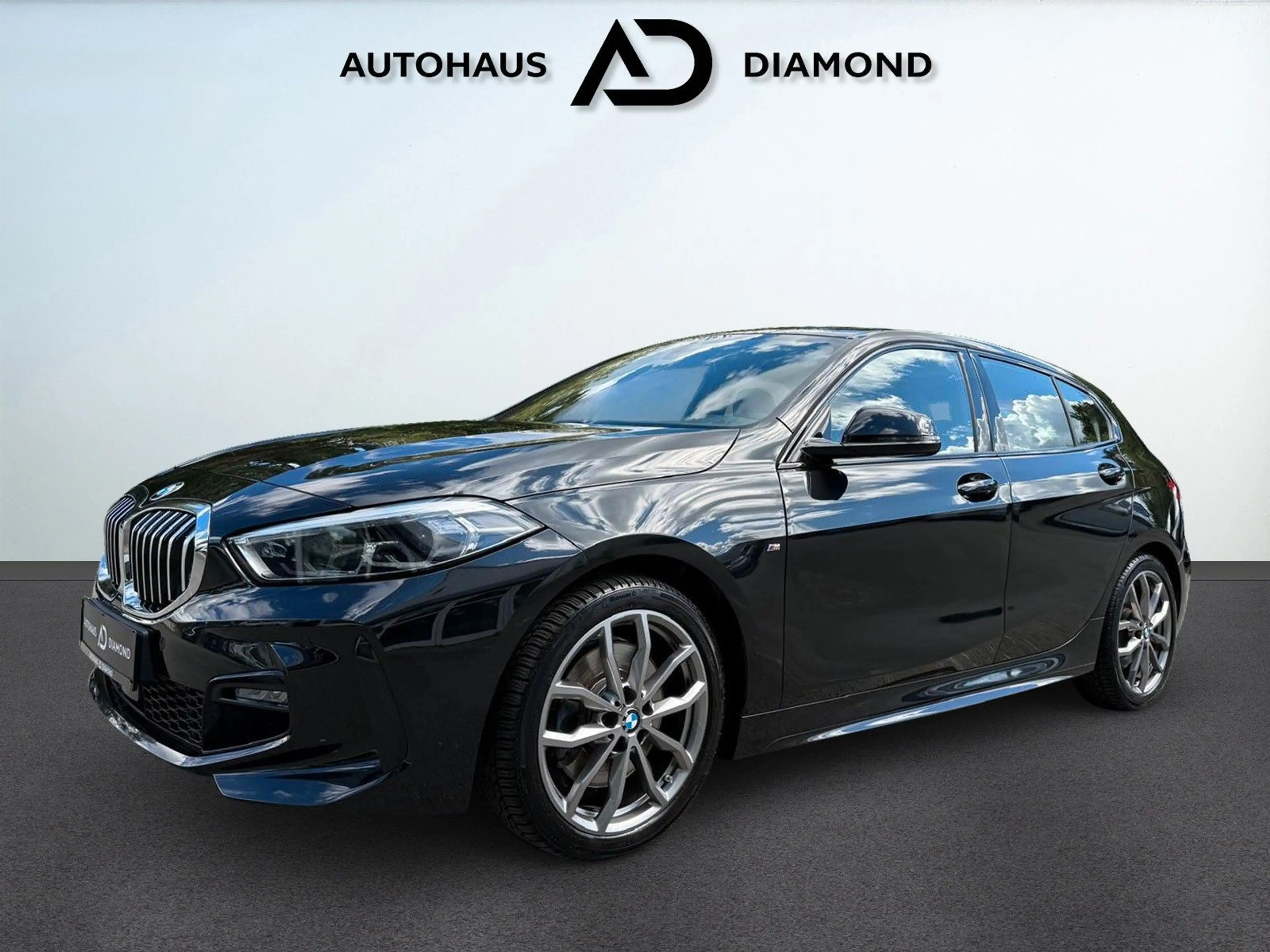 BMW 120 i Limousine M SPORT PAKET * PANO * HEAD-UP * — photo 4