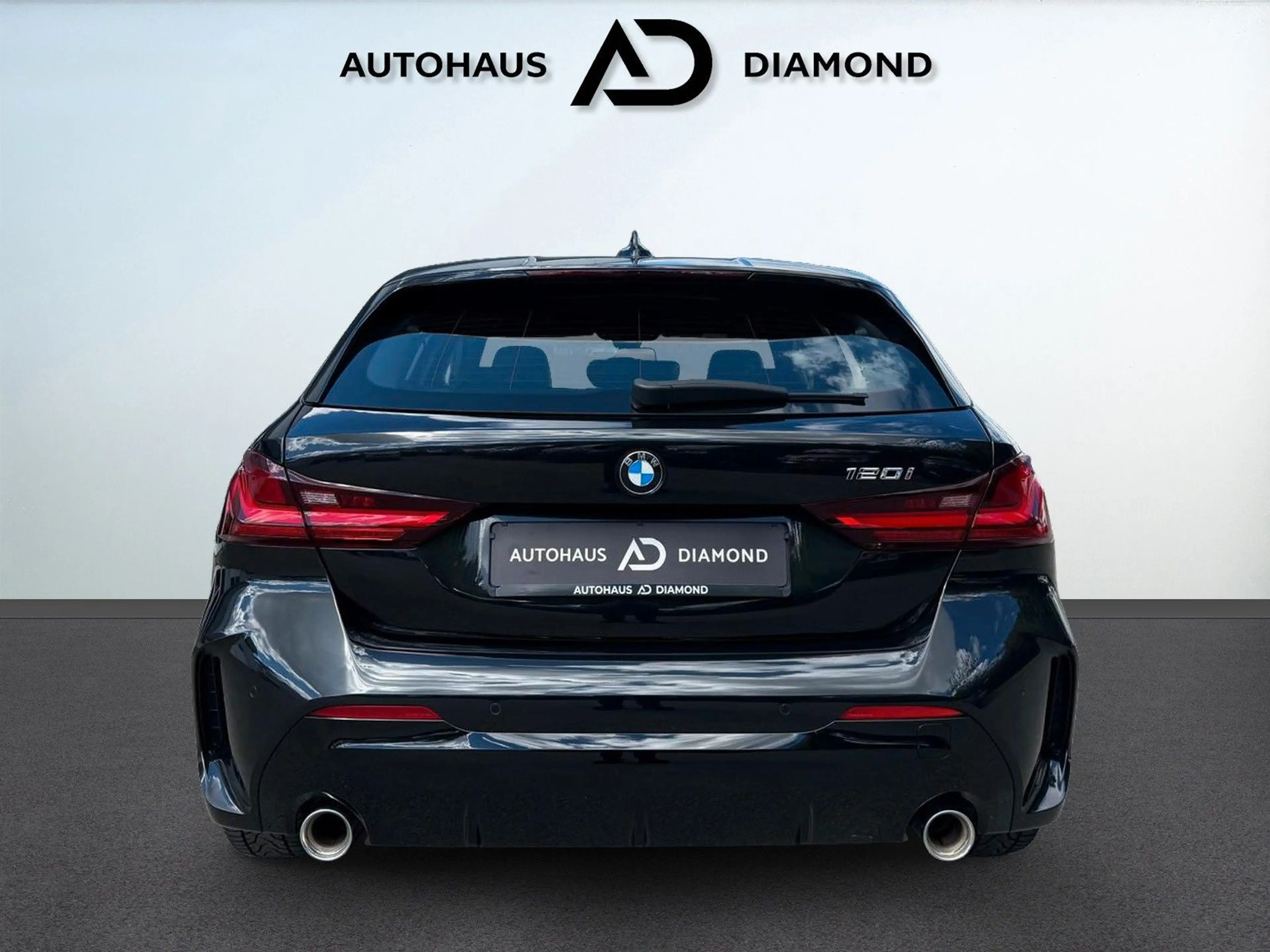 BMW 120 i Limousine M SPORT PAKET * PANO * HEAD-UP * — photo 9