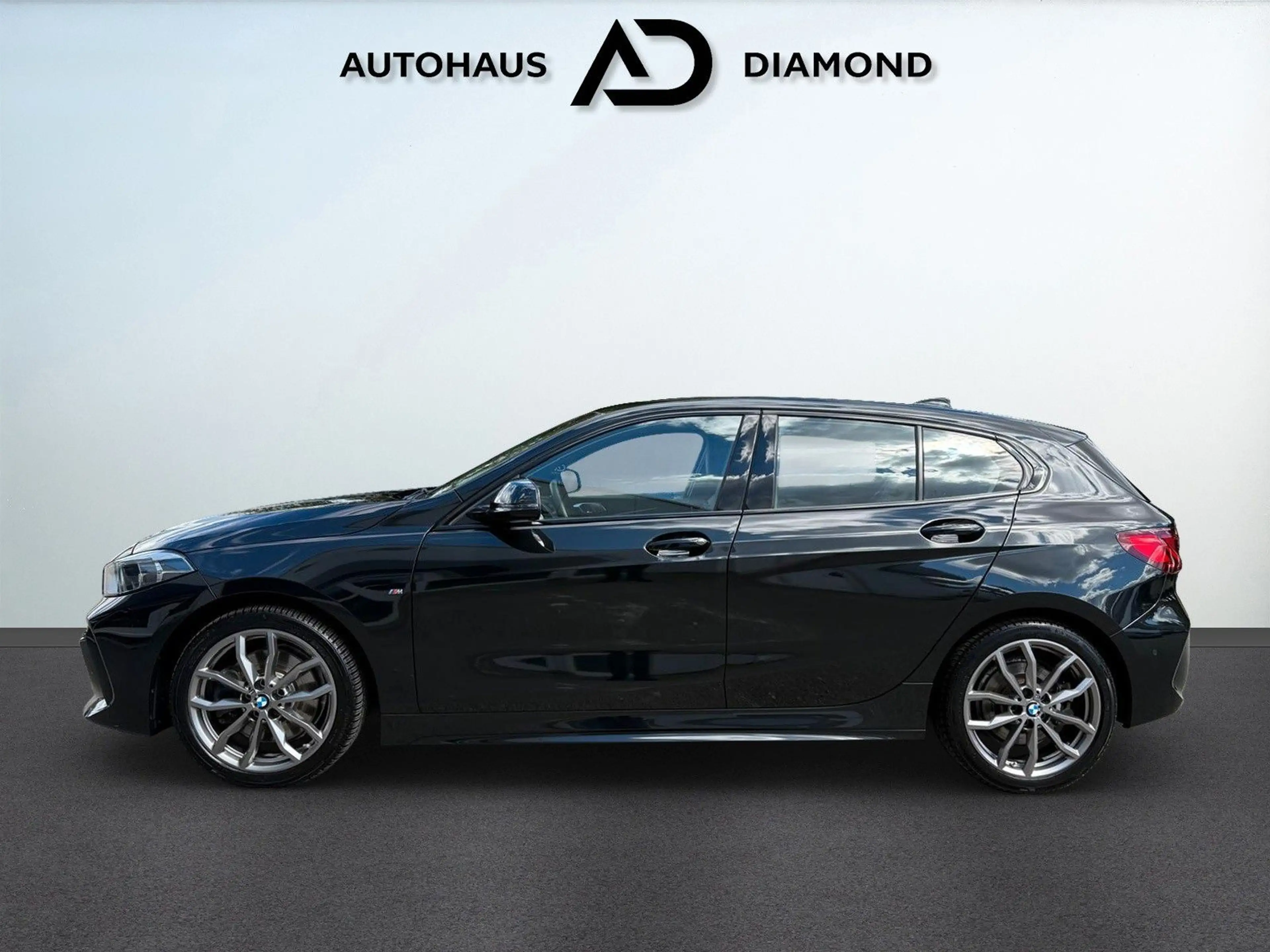 BMW 120 i Limousine M SPORT PAKET * PANO * HEAD-UP * — photo 6