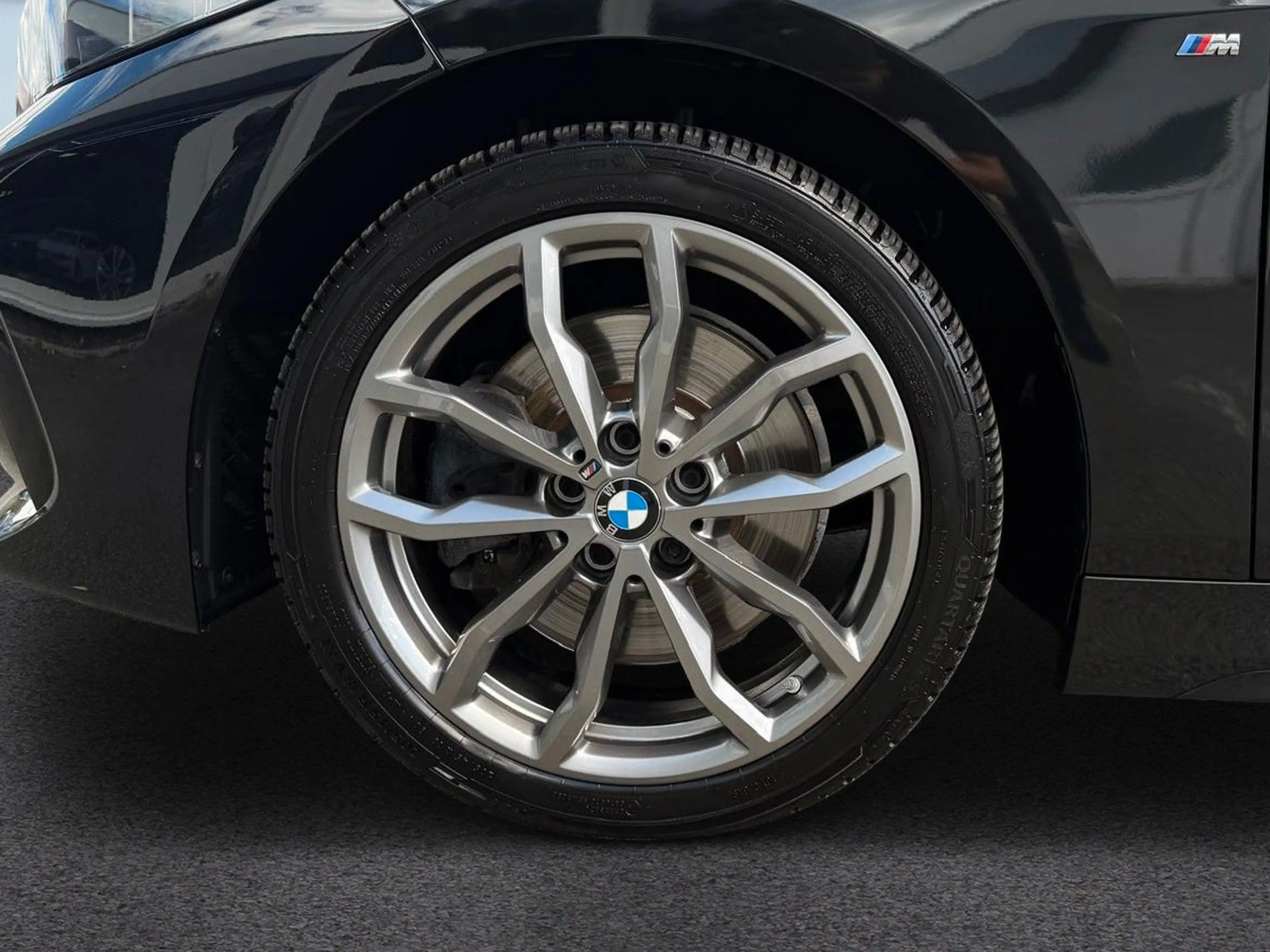 BMW 120 i Limousine M SPORT PAKET * PANO * HEAD-UP * — photo 11